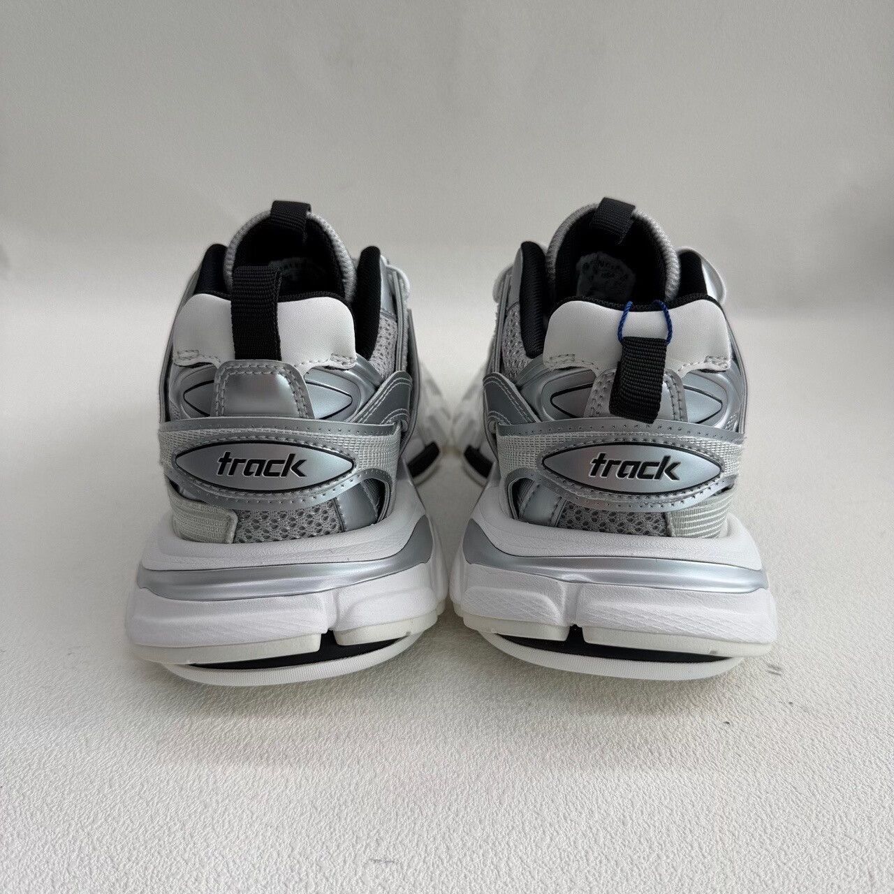 Balenciaga Balenciaga Silver Lowtop Sneakers us_6-5 Women Size US 6.5 / IT 36.5 - 5 Thumbnail
