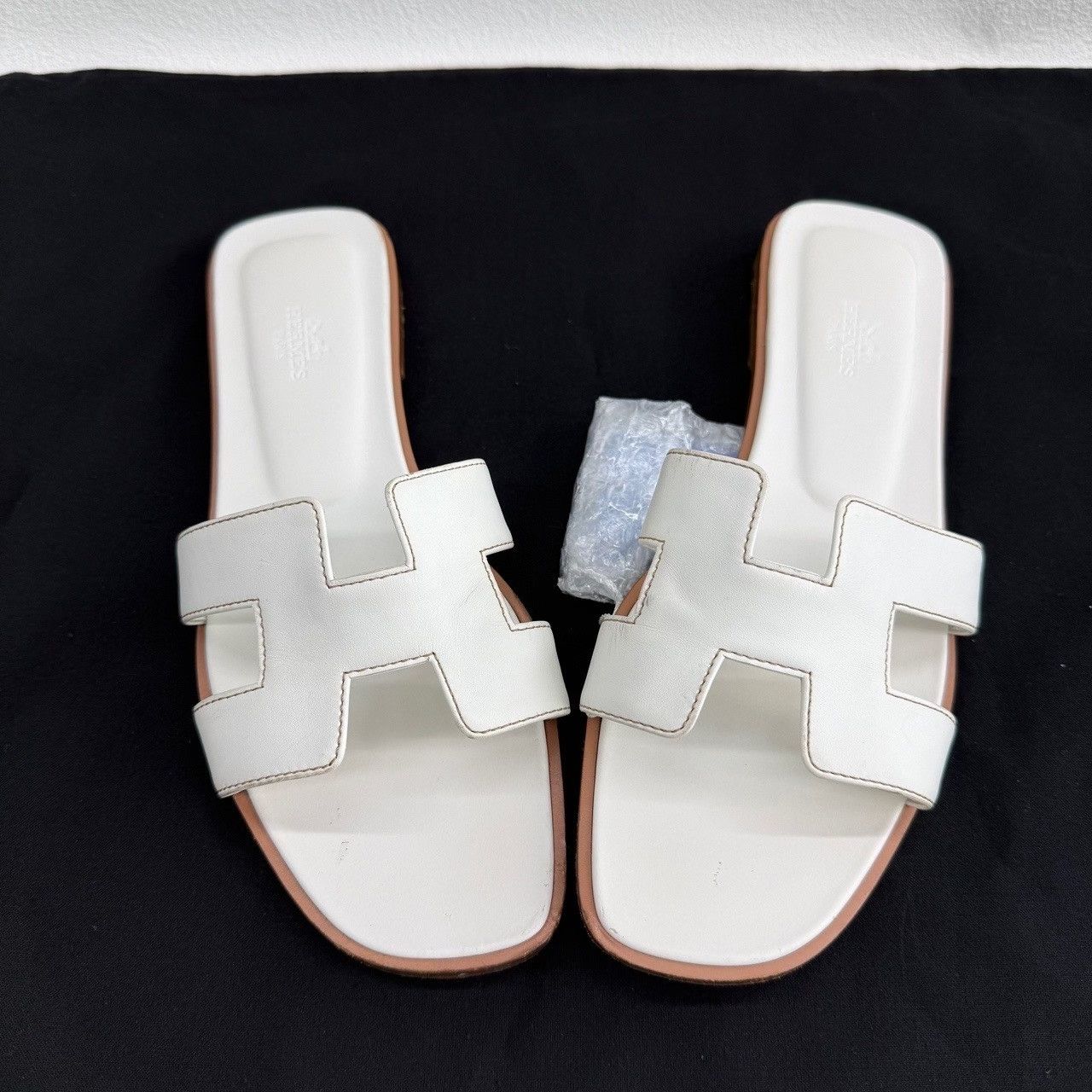 Hermes Hermes White Sandals us_8-5 Women Size US 8.5 / IT 38.5 - 9 Thumbnail