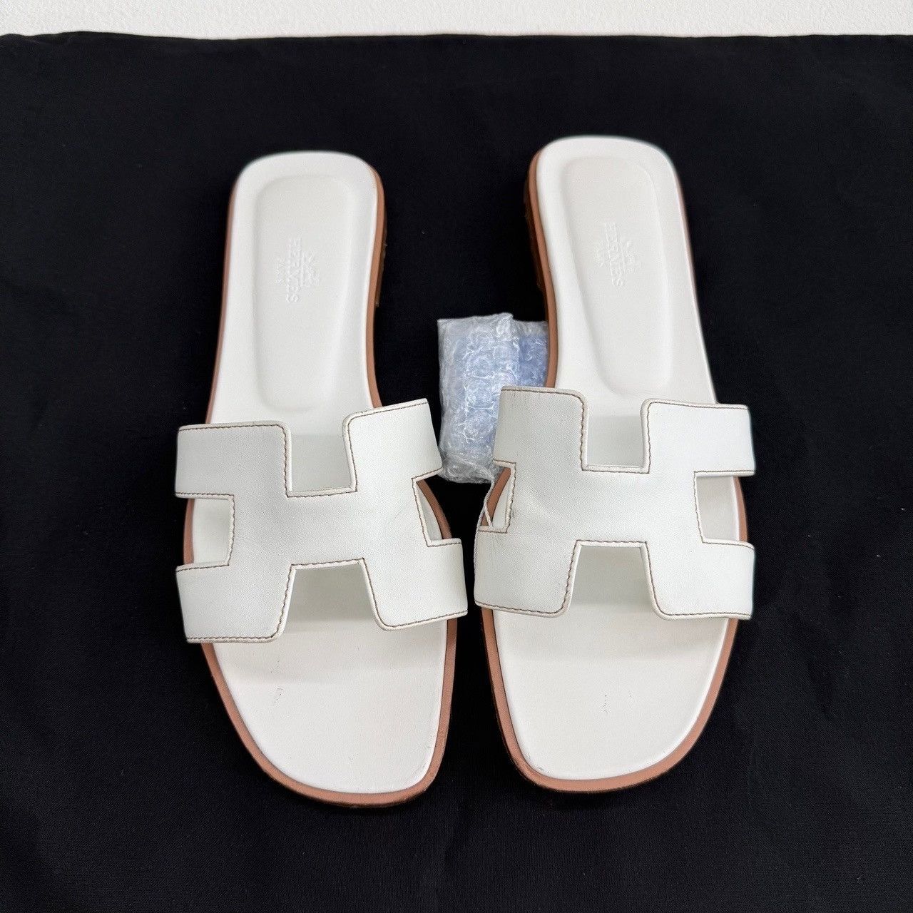 Hermes Hermes White Sandals us_8-5 Women Size US 8.5 / IT 38.5 - 2 Thumbnail