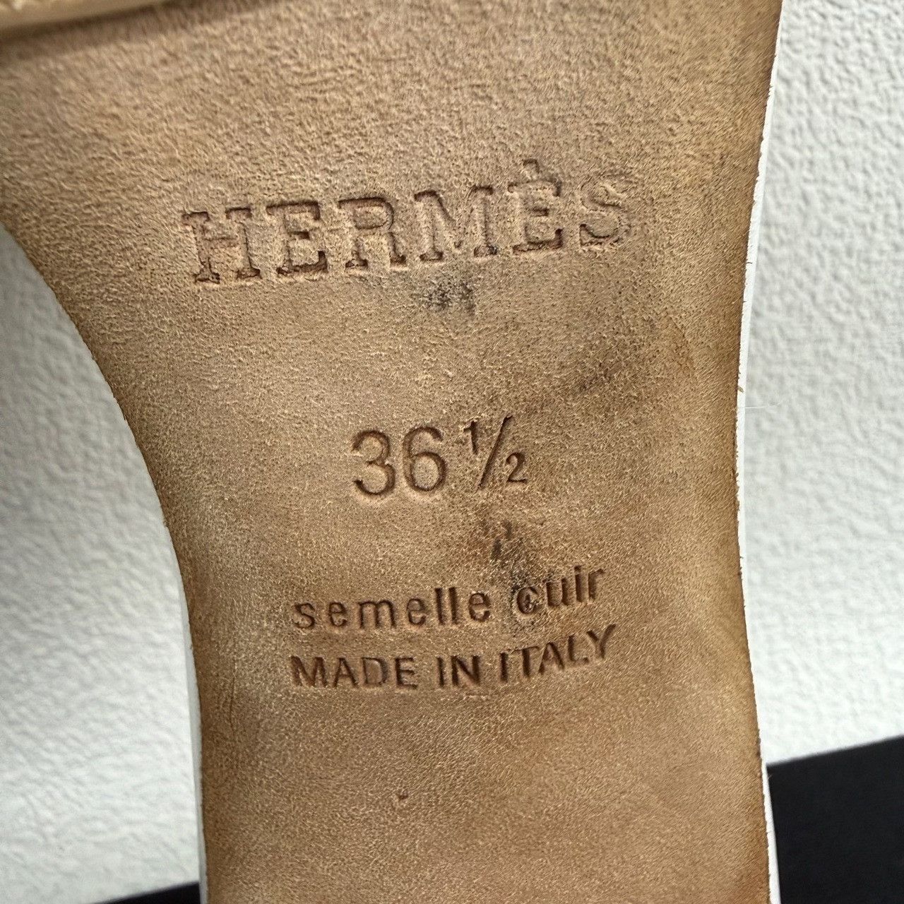 Hermes Hermes White Sandals us_6 Women Size US 6 / IT 36 - 8 Thumbnail