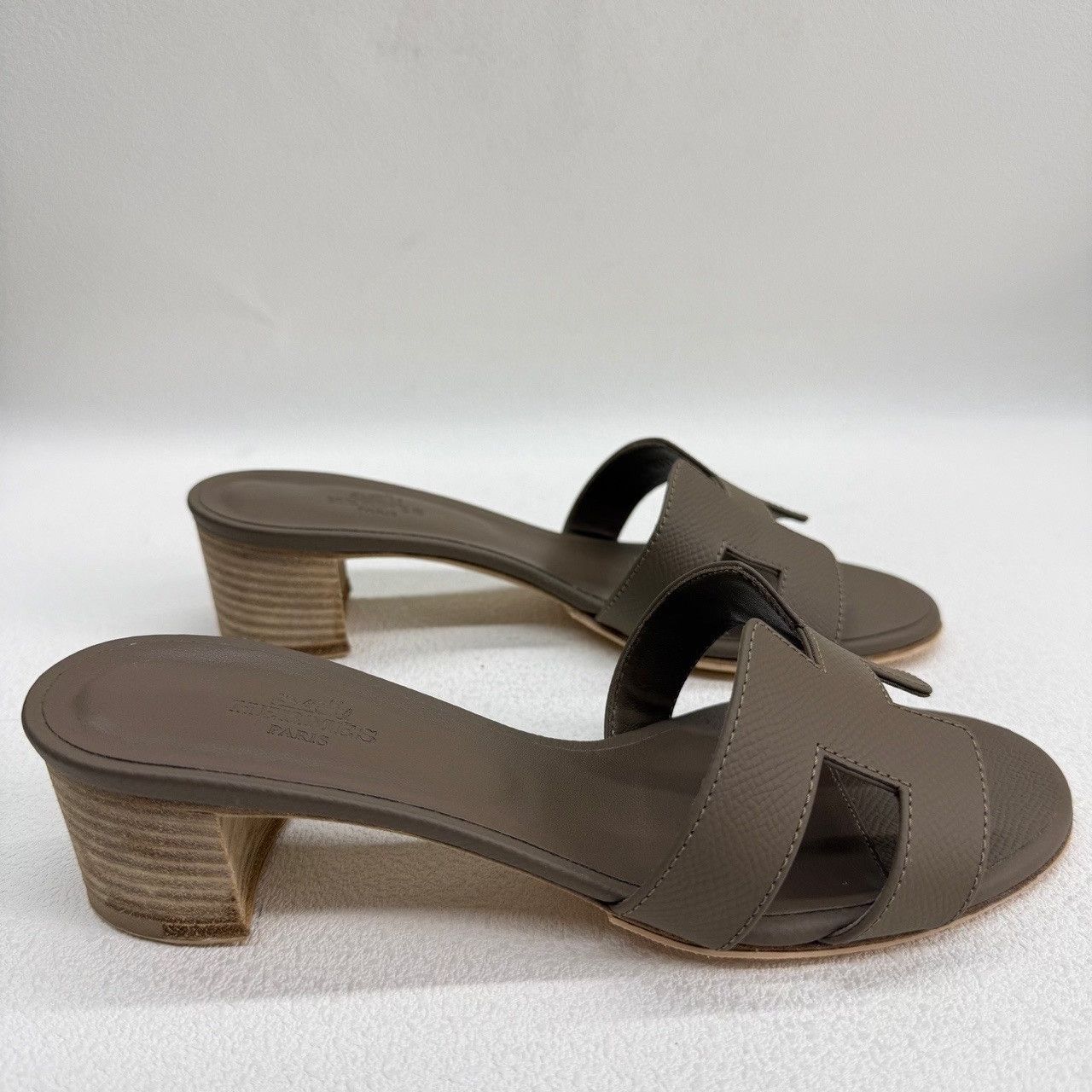 Hermes Hermes Gray Sandals us_5 Women Size US 5 / IT 35 - 4 Thumbnail