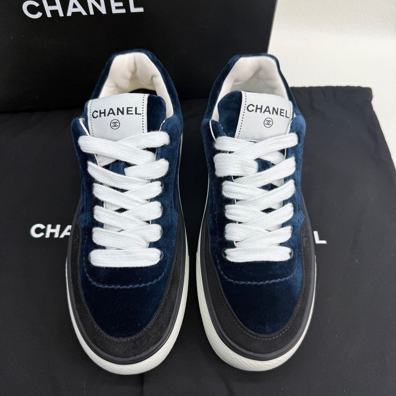 Chanel Chanel Leather Blue Lowtop Sneakers us_6-5 Women Size US 6.5 / IT 36.5 - 3 Thumbnail