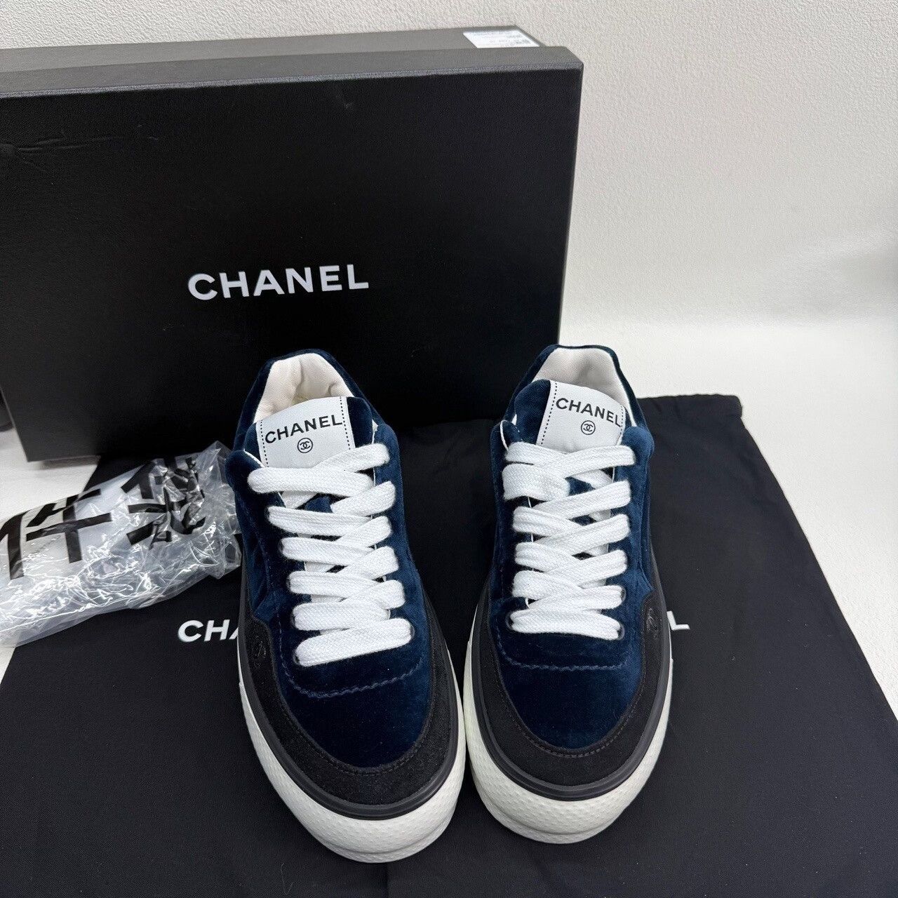 Chanel Chanel Leather Blue Lowtop Sneakers us_6-5 Women Size US 6.5 / IT 36.5 - 2 Thumbnail