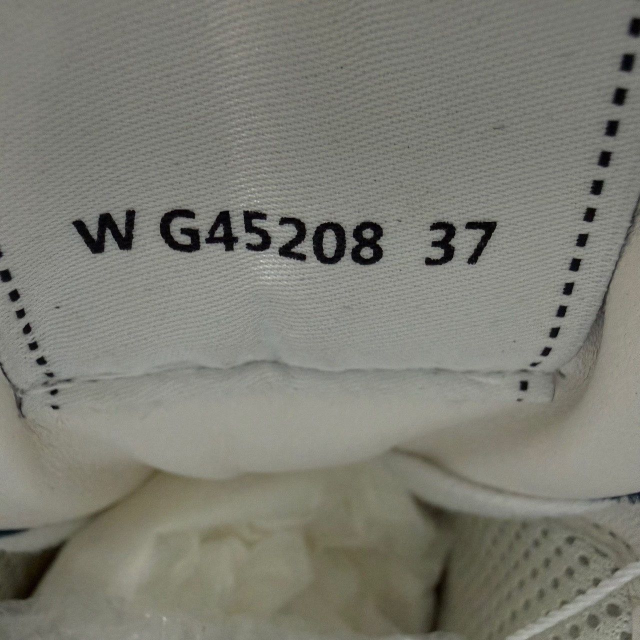 Chanel Chanel Leather Blue Lowtop Sneakers us_6-5 Women Size US 6.5 / IT 36.5 - 7 Thumbnail