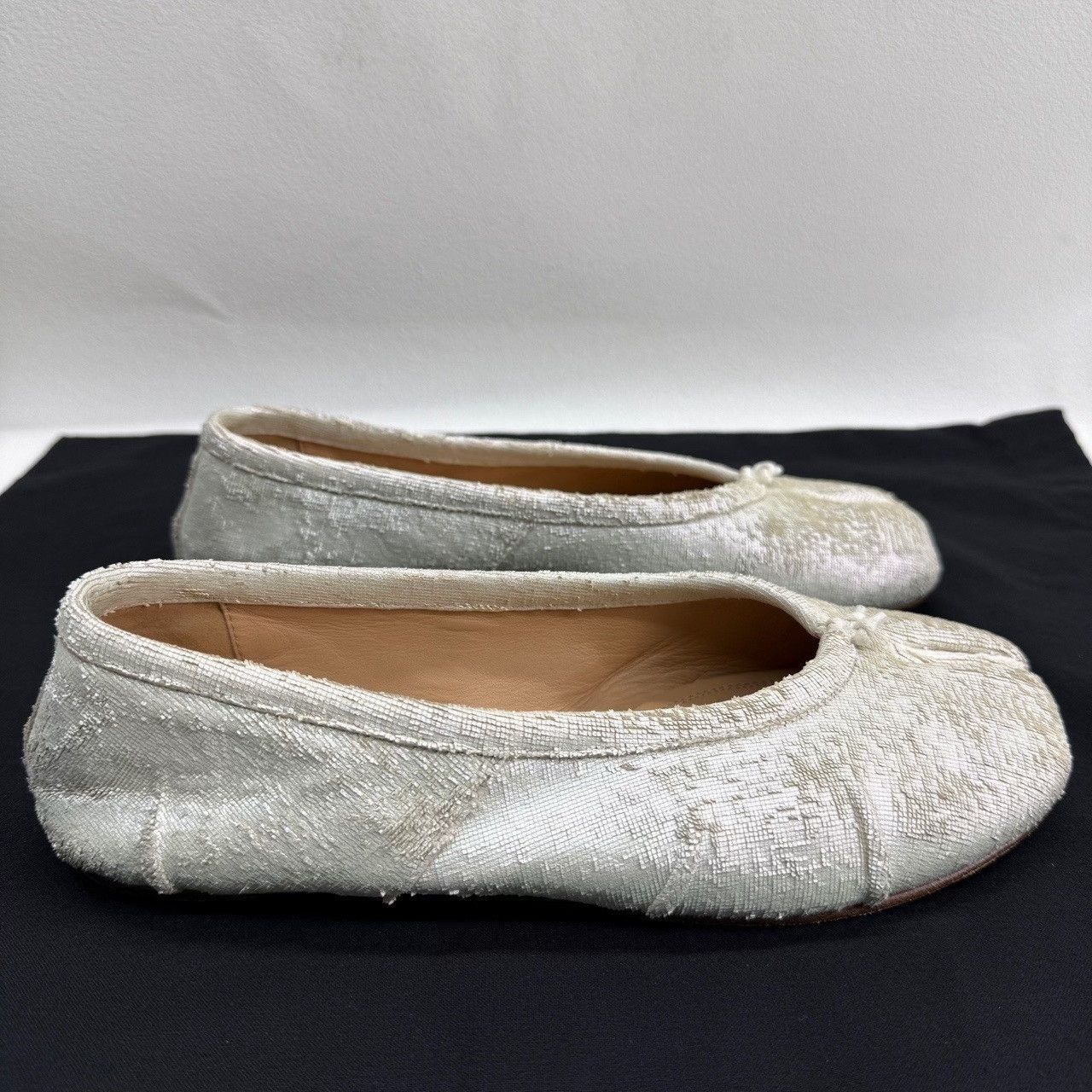 Maison Margiela Maison Margiela White Lowtop Sneakers us_7-5 Women Size US 7.5 / IT 37.5 - 4 Thumbnail