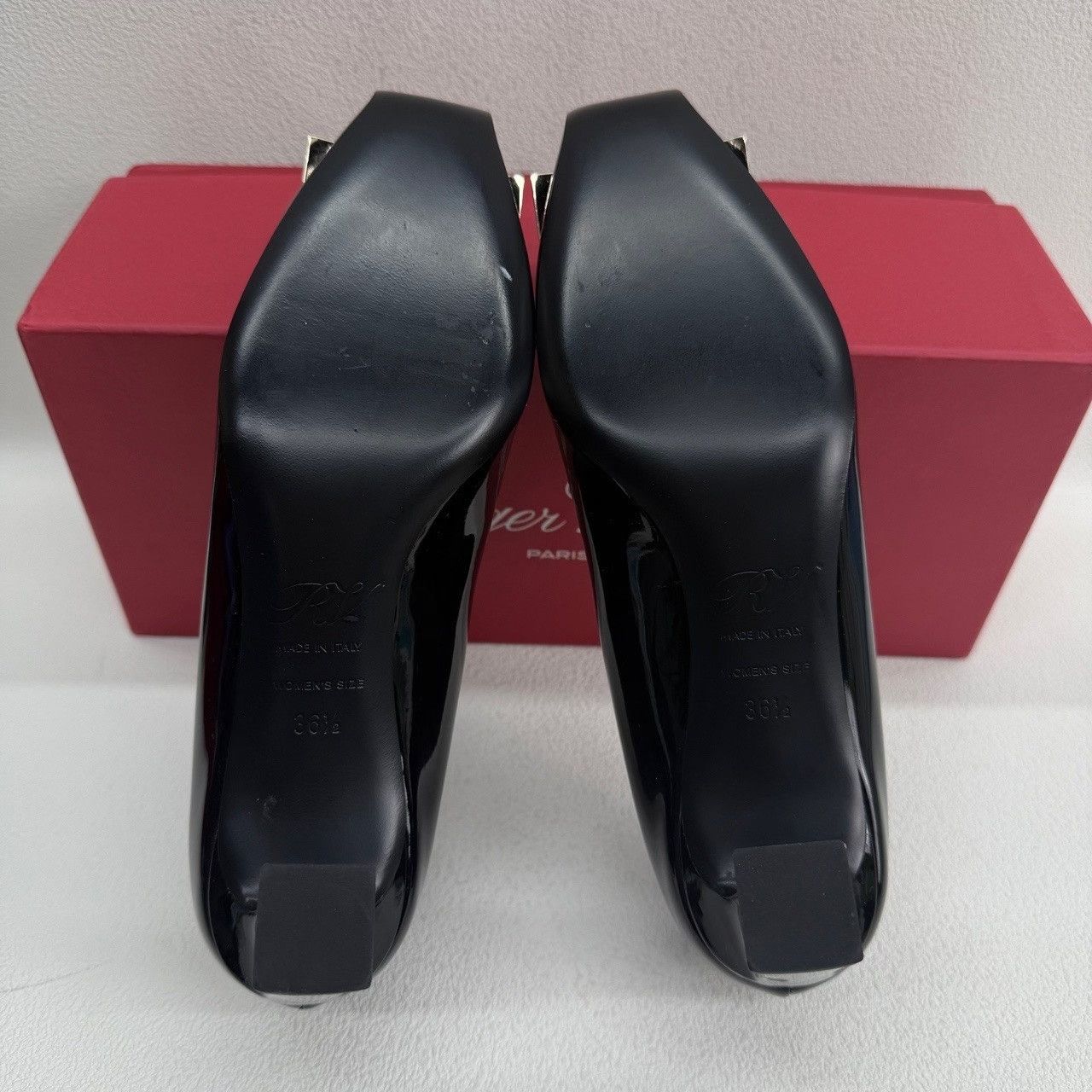 Roger Vivier Roger Vivier Retro Black Lowtop Sneakers us_5 Women Size US 5 / IT 35 - 9 Thumbnail