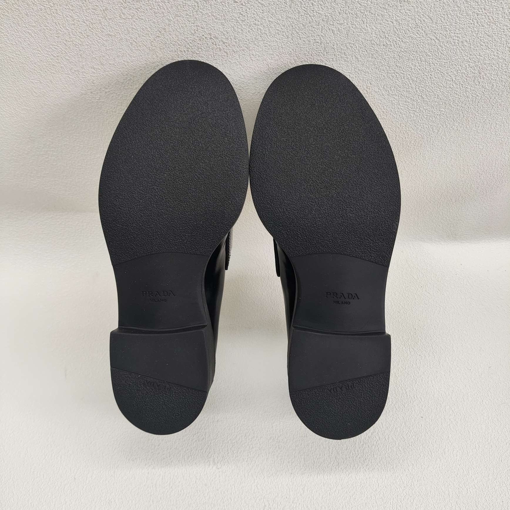 Prada Prada Retro Black Lowtop Sneakers us_6 Women Size US 6 / IT 36 - 6 Thumbnail