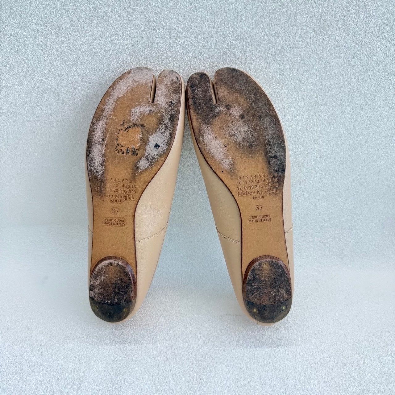 Maison Margiela Maison Margiela Leather Beige Lowtop Sneakers us_6-5 Women Size US 6.5 / IT 36.5 - 7 Thumbnail
