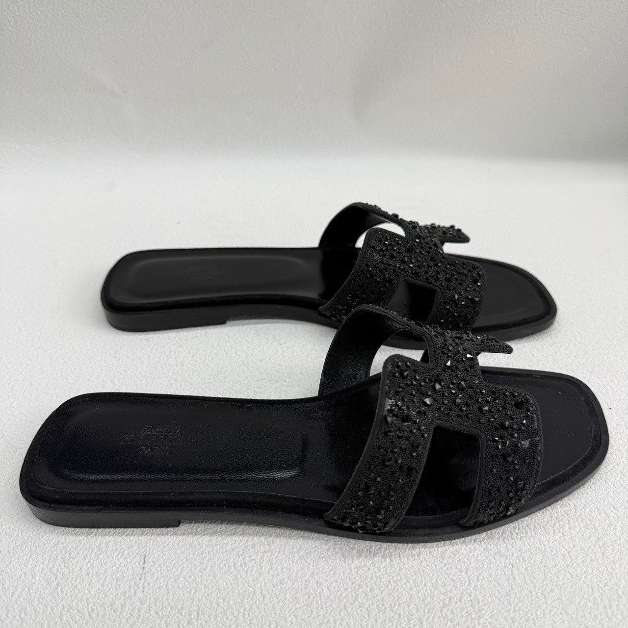 Hermes Hermes Black Sandals us_7-5 Women Size US 7.5 / IT 37.5 - 4 Thumbnail