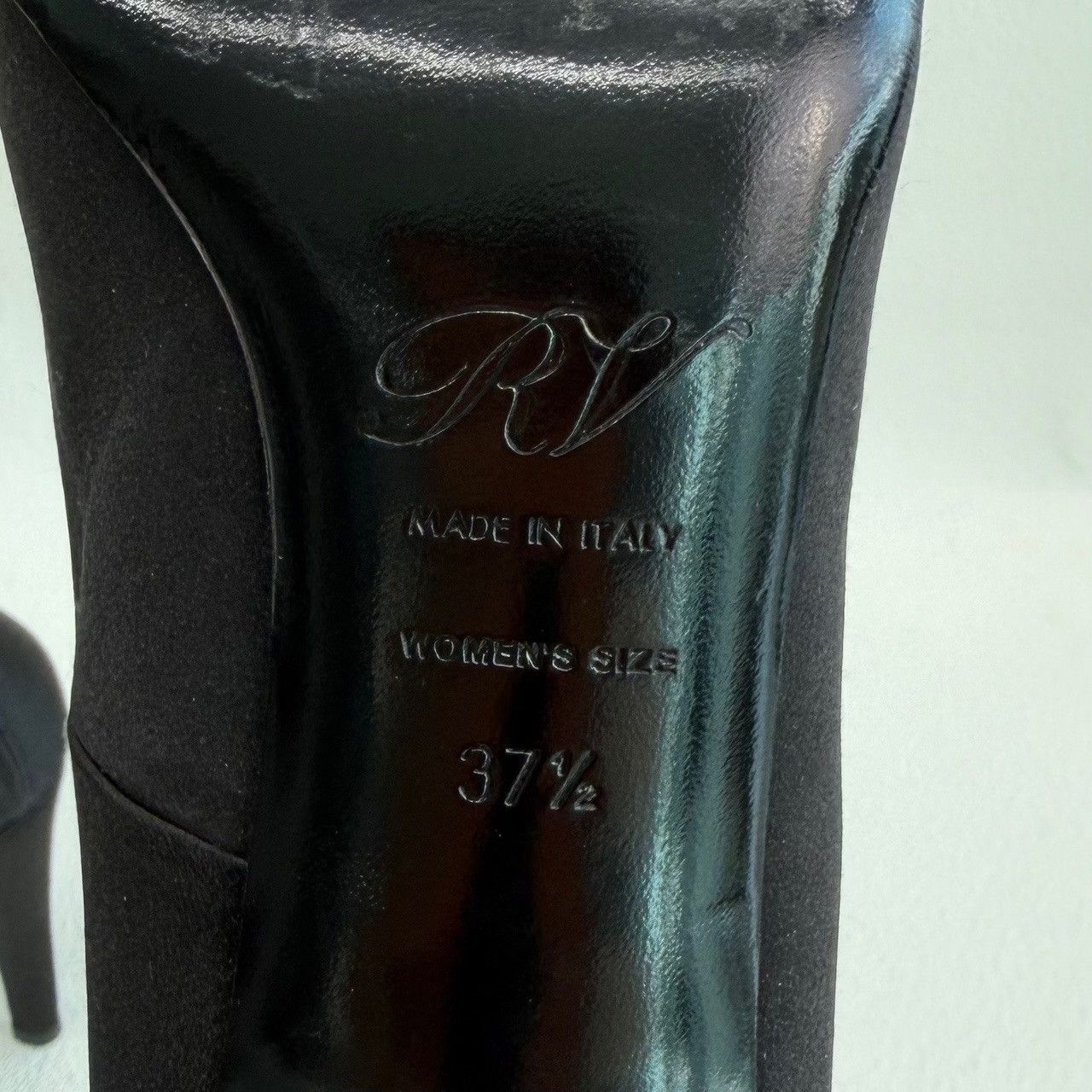 Roger Vivier Roger Vivier Retro Black Lowtop Sneakers us_6-5 Women Size US 6.5 / IT 36.5 - 6 Thumbnail