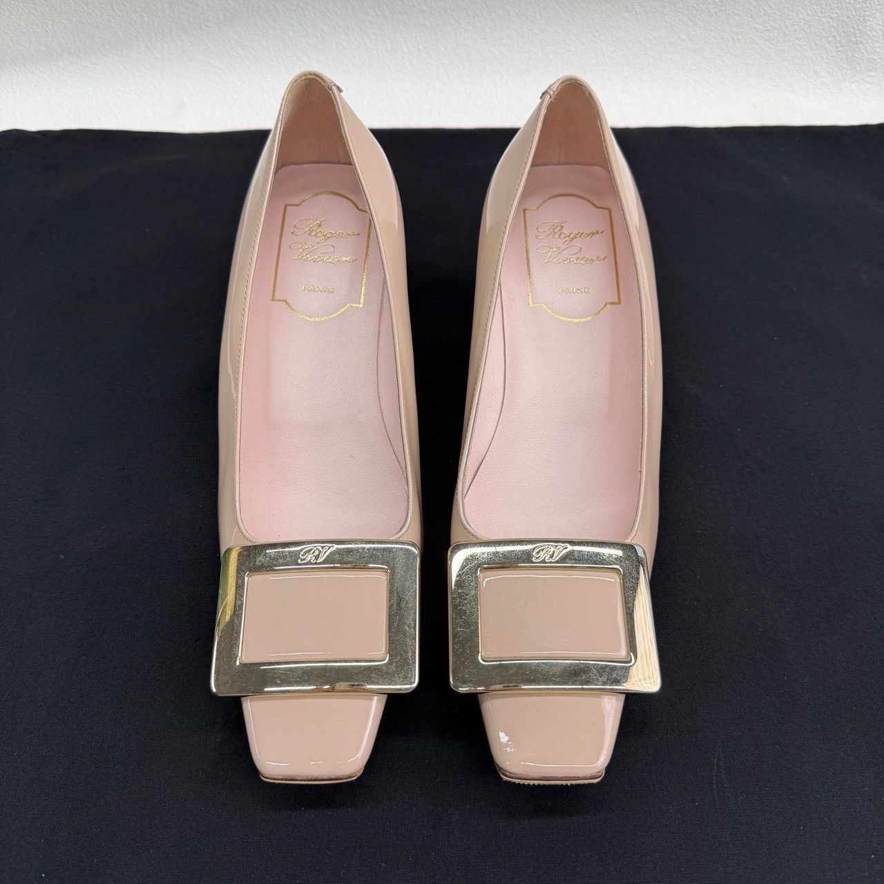Roger Vivier Roger Vivier Retro Gold Lowtop Sneakers us_4 Women Size US 4 / IT 34 - 2 Thumbnail