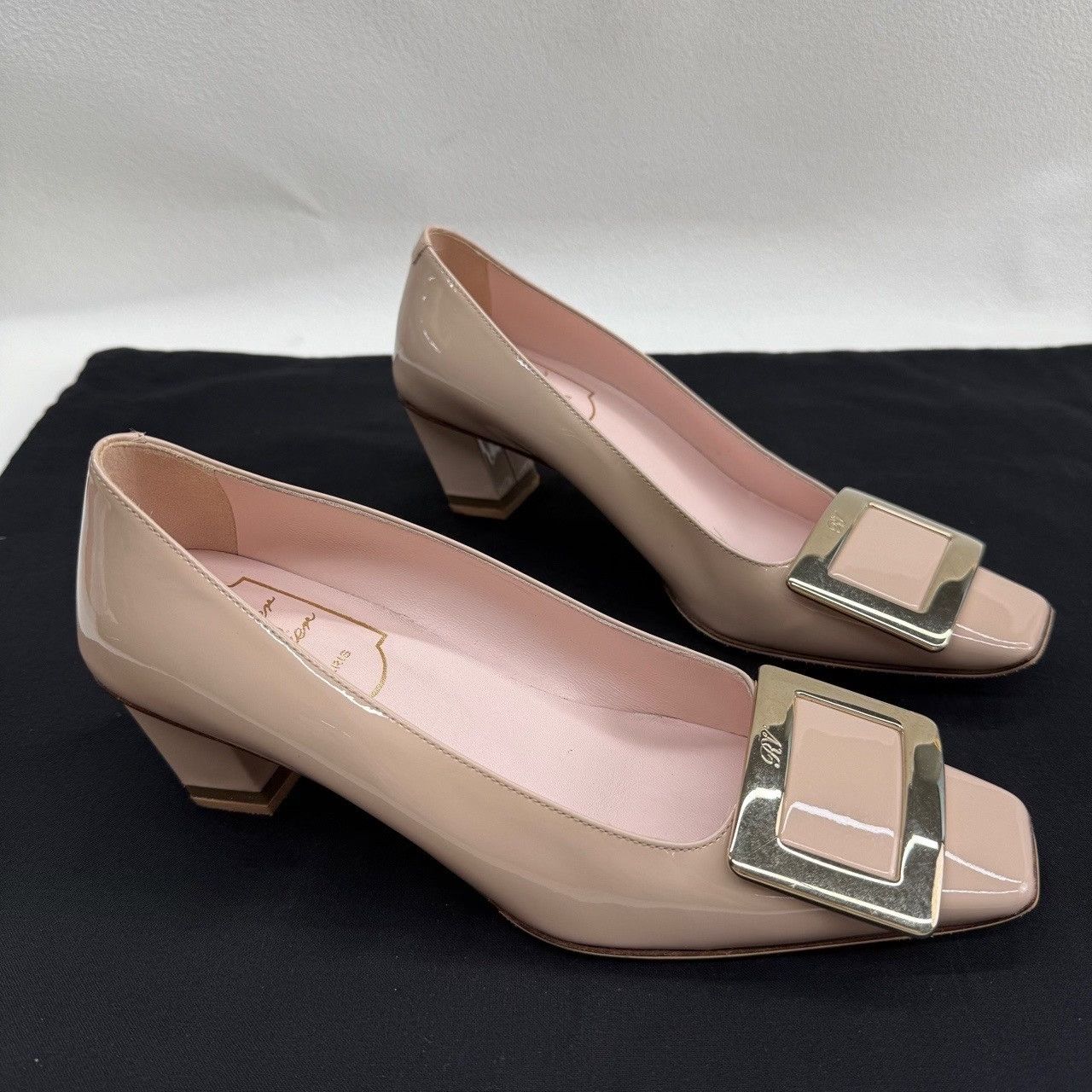 Roger Vivier Roger Vivier Retro Gold Lowtop Sneakers us_4 Women Size US 4 / IT 34 - 3 Thumbnail