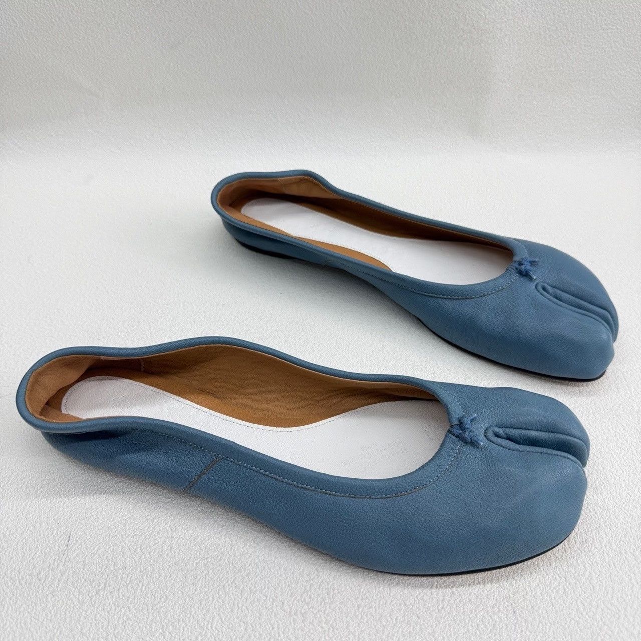Maison Margiela Maison Margiela Blue Lowtop Sneakers us_9 Women Size US 9 / IT 39 - 3 Thumbnail