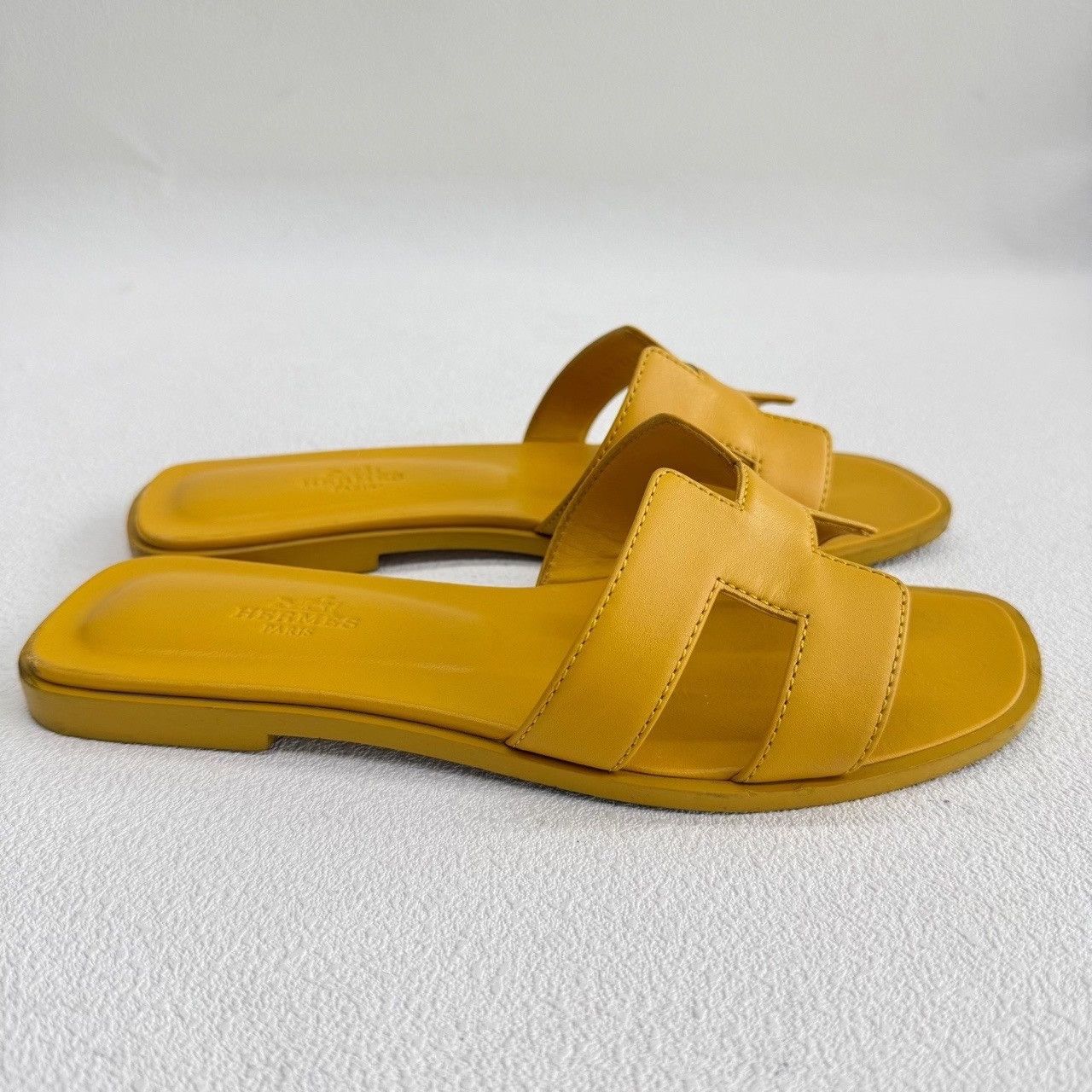 Hermes Hermes Yellow Sandals us_6 Women Size US 6 / IT 36 - 4 Thumbnail