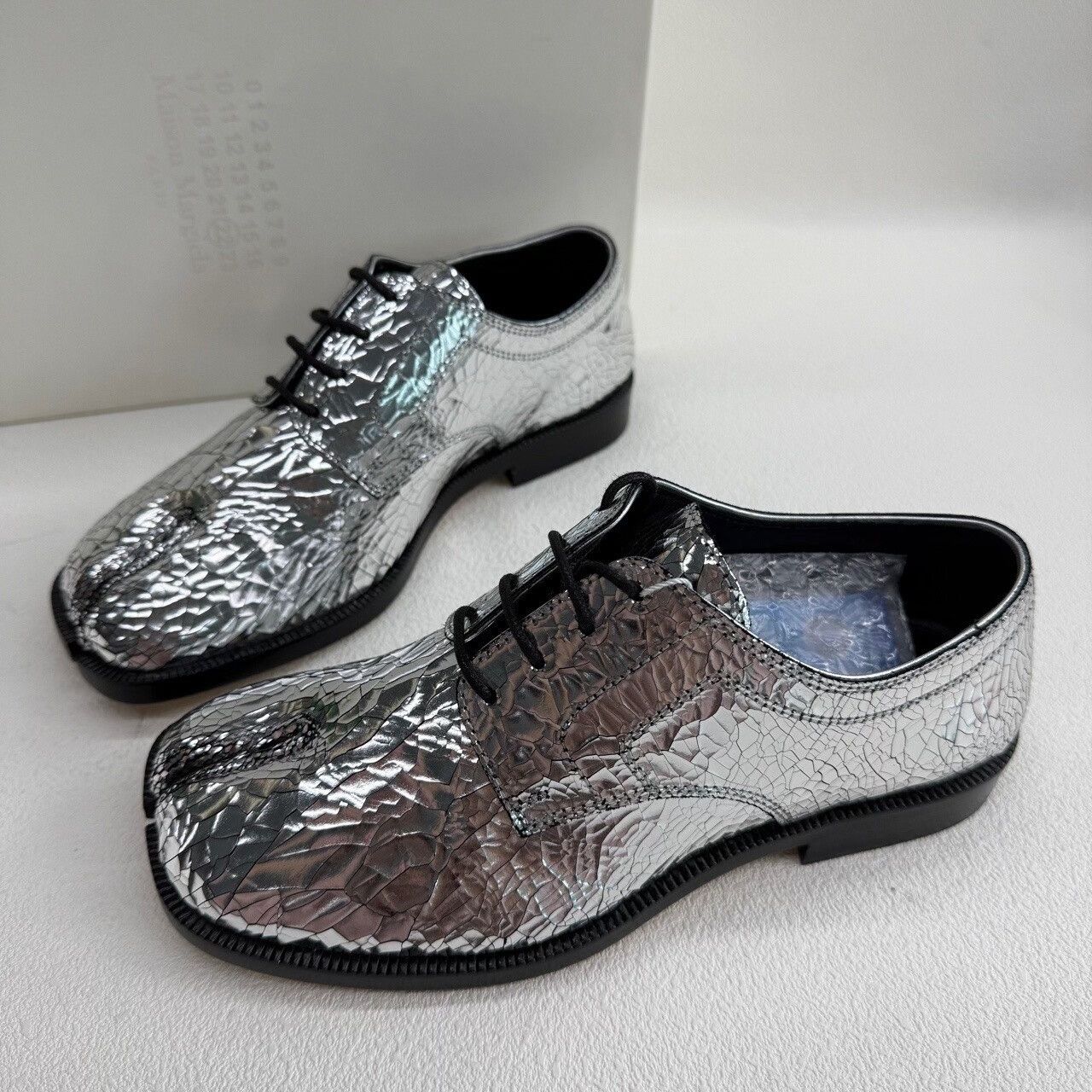 Maison Margiela Maison Margiela Silver Lowtop Sneakers us_5 Women Size US 5 / IT 35 - 2 Thumbnail