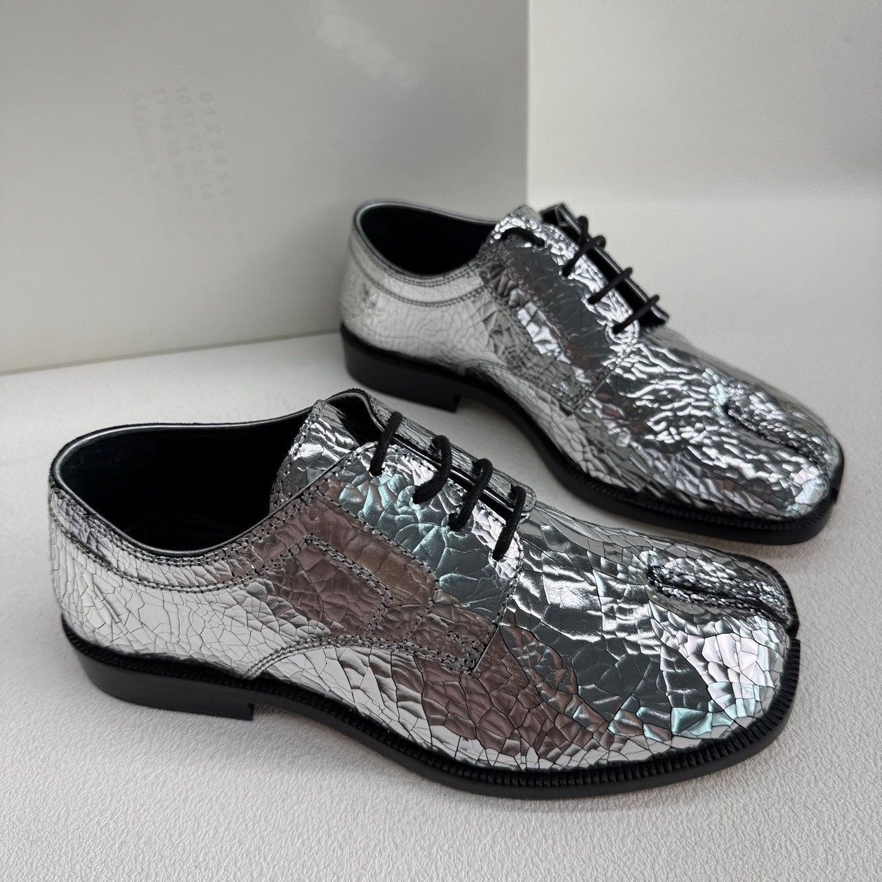 Maison Margiela Maison Margiela Silver Lowtop Sneakers us_5 Women Size US 5 / IT 35 - 4 Thumbnail