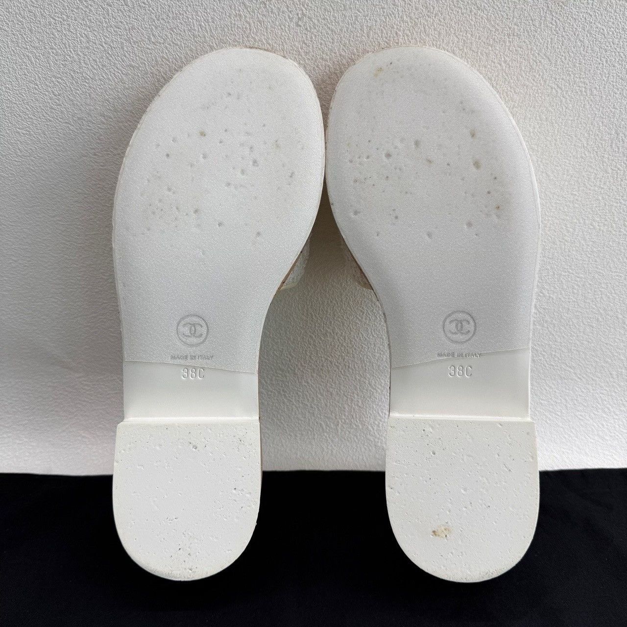 Chanel Chanel Casual White Sandals us_7-5 Women Size US 7.5 / IT 37.5 - 7 Thumbnail