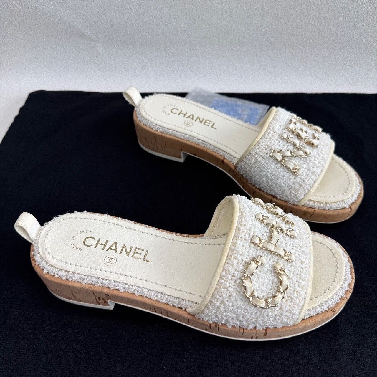 Chanel Chanel Casual White Sandals us_7-5 Women Size US 7.5 / IT 37.5 - 5 Thumbnail