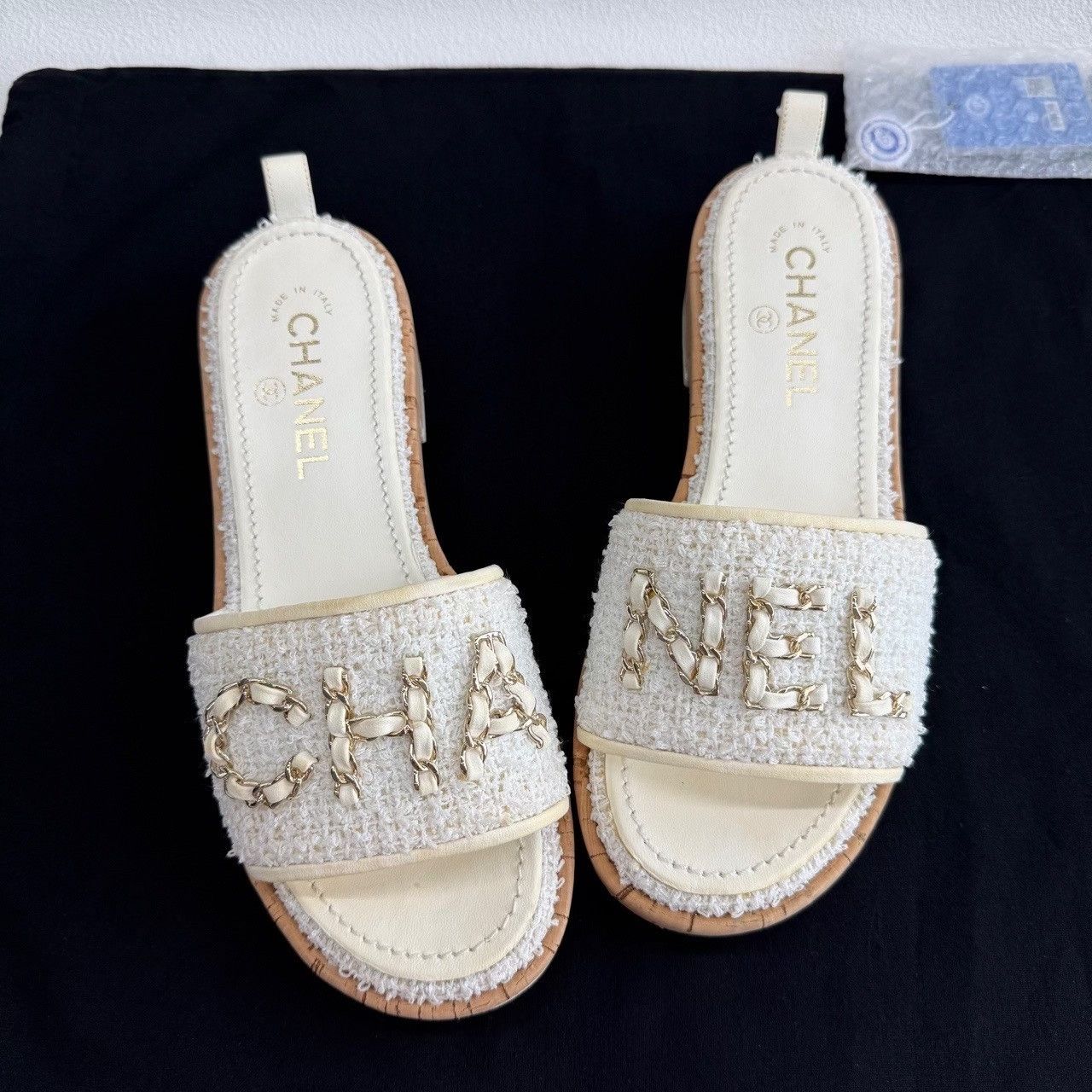 Chanel Chanel Casual White Sandals us_7-5 Women Size US 7.5 / IT 37.5 - 9 Thumbnail