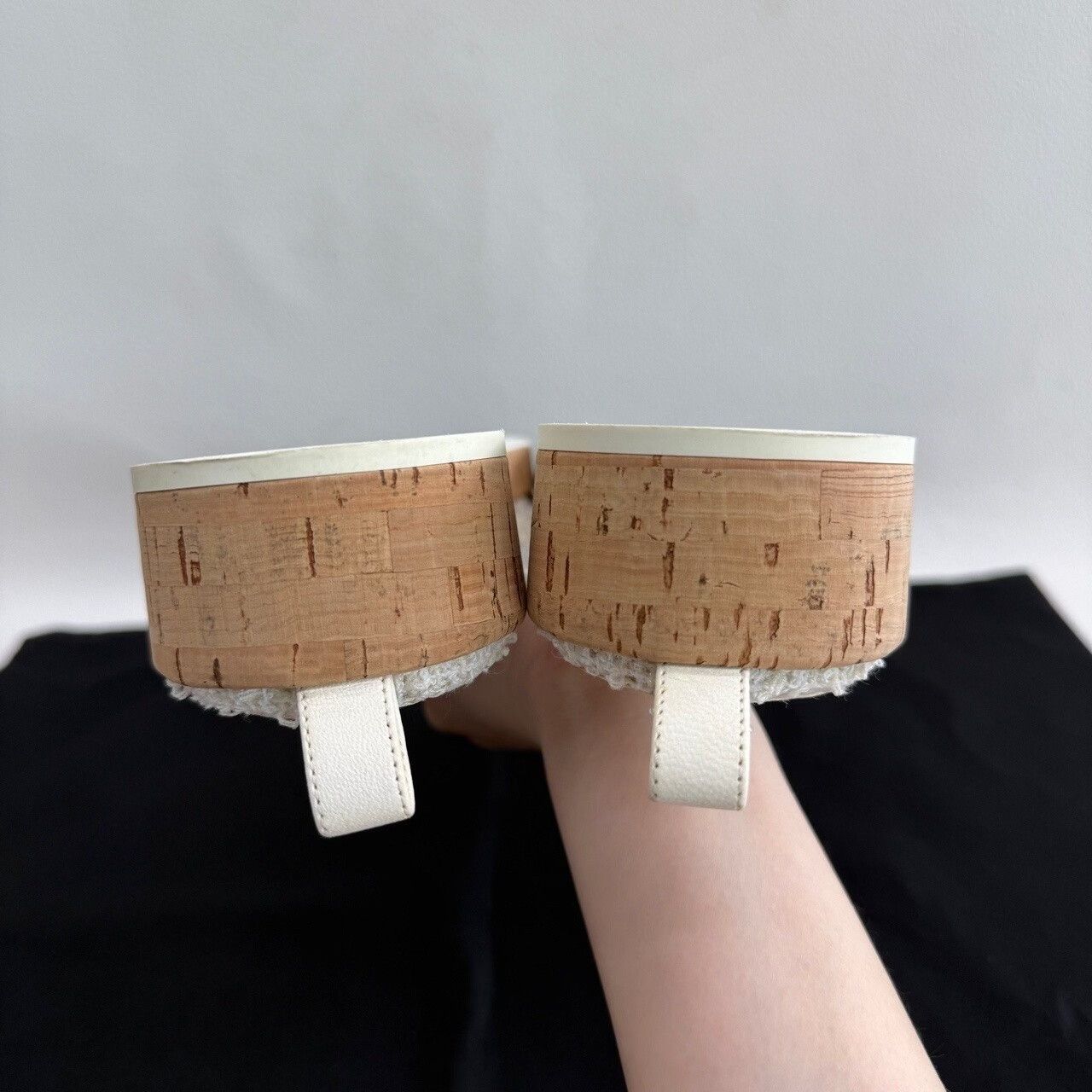 Chanel Chanel Casual White Sandals us_7-5 Women Size US 7.5 / IT 37.5 - 6 Thumbnail