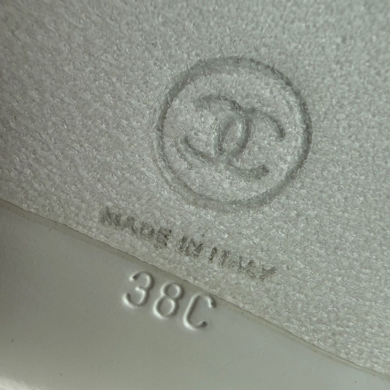 Chanel Chanel Casual White Sandals us_7-5 Women Size US 7.5 / IT 37.5 - 8 Thumbnail