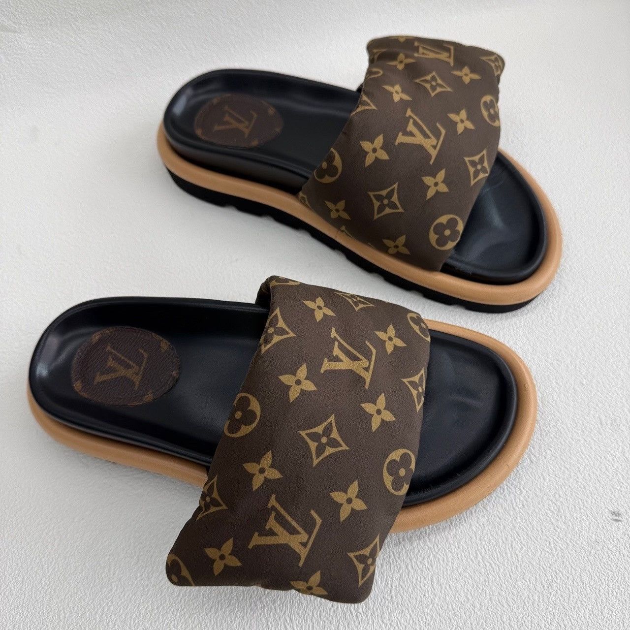 Louis Vuitton Louis Vuitton Down Brown Sandals us_8 Women Size US 8 / IT 38 - 3 Thumbnail