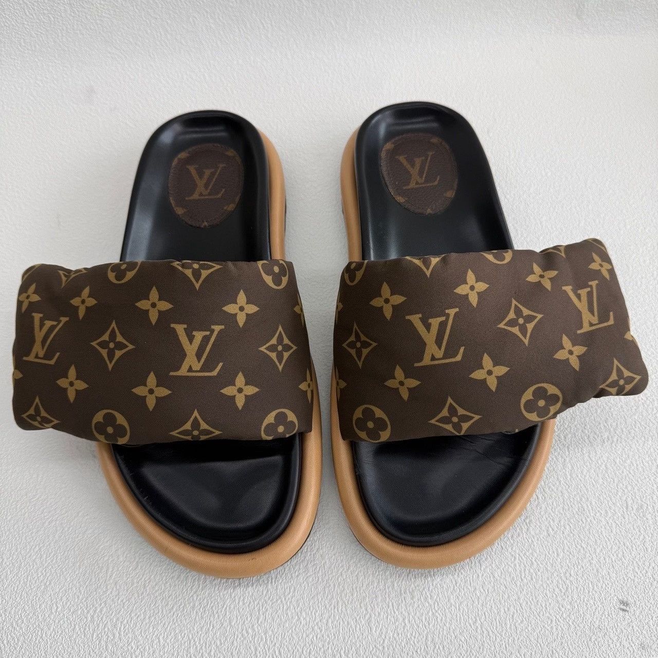 Louis Vuitton Louis Vuitton Down Brown Sandals us_8 Women Size US 8 / IT 38 - 2 Thumbnail