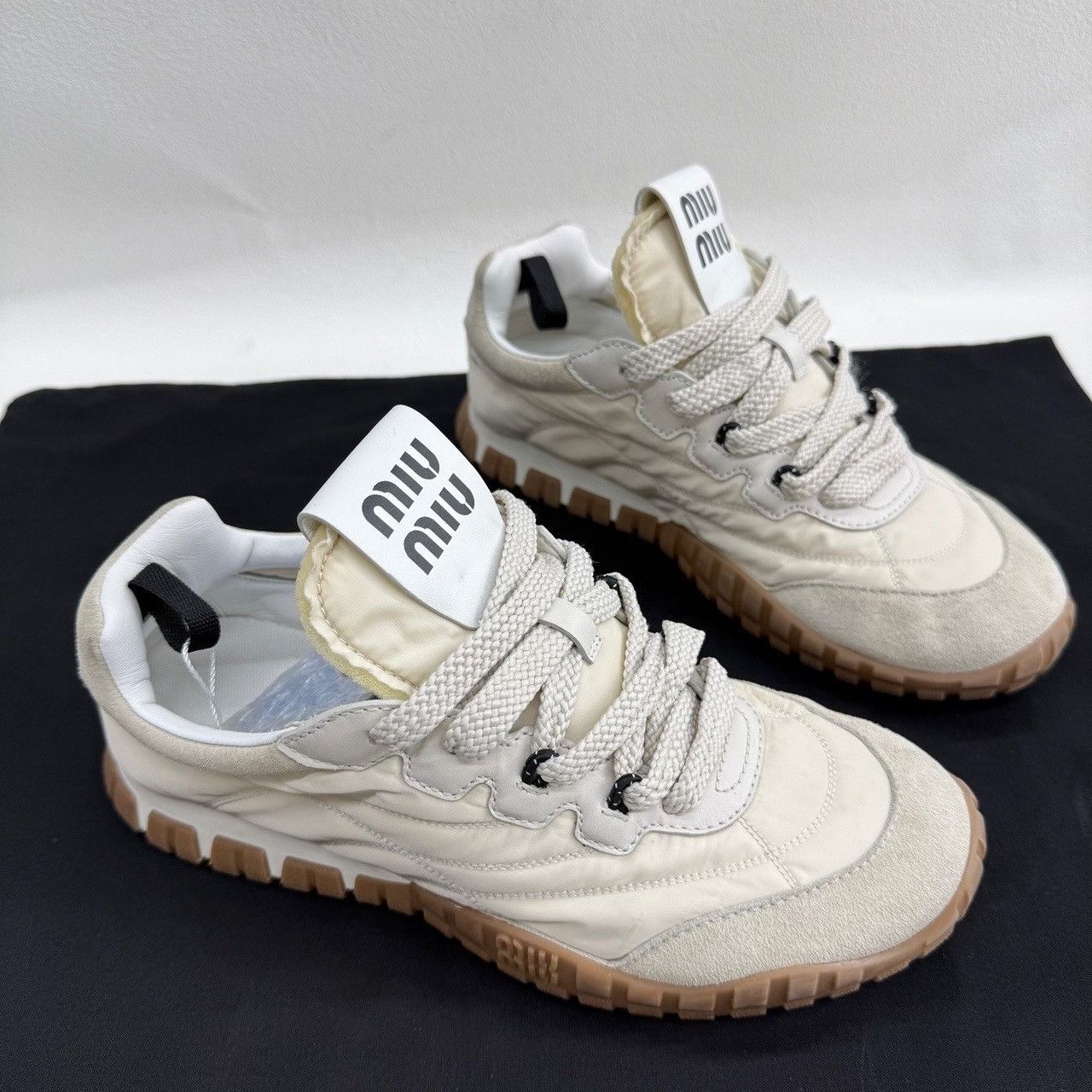 Miu Miu Miu Miu Beige Lowtop Sneakers us_5 Women Size US 5 / IT 35 - 3 Thumbnail