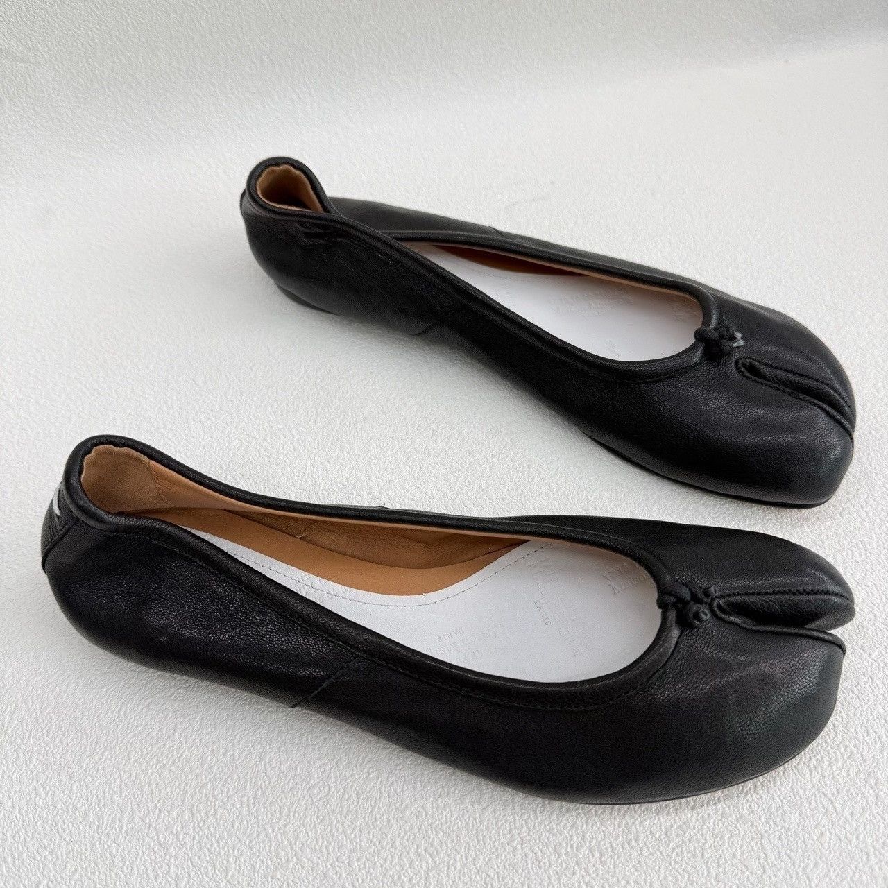 Maison Margiela Maison Margiela Black Lowtop Sneakers us_6 Women Size US 6 / IT 36 - 3 Thumbnail