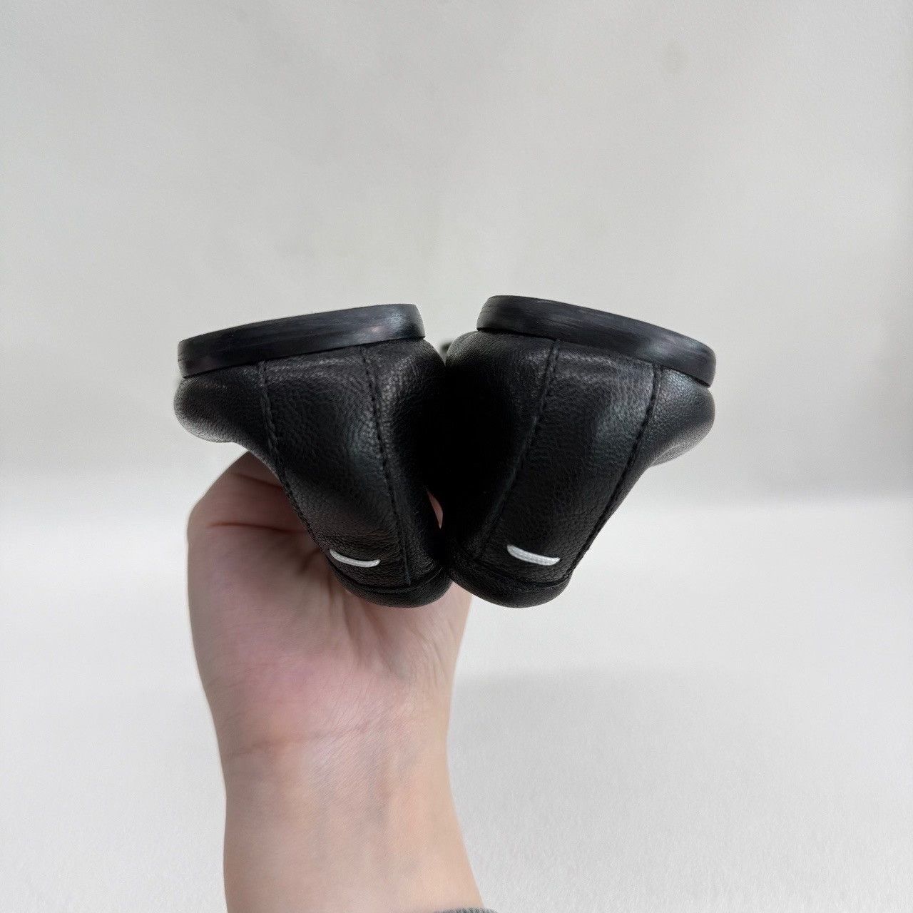 Maison Margiela Maison Margiela Black Lowtop Sneakers us_6 Women Size US 6 / IT 36 - 6 Thumbnail