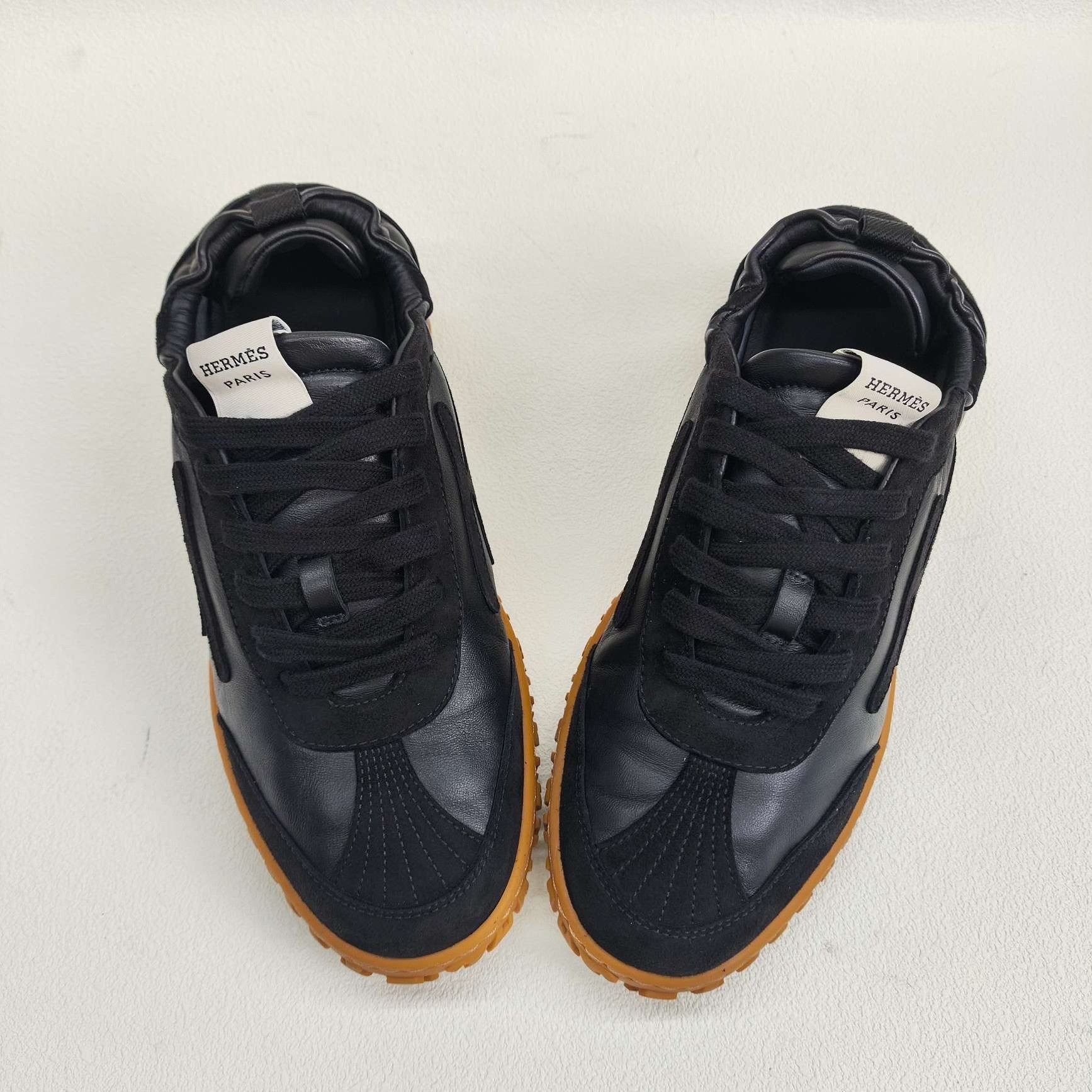 Hermes Hermes Casual Black Lowtop Sneakers us_7-5 Women Size US 7.5 / IT 37.5 - 9 Thumbnail