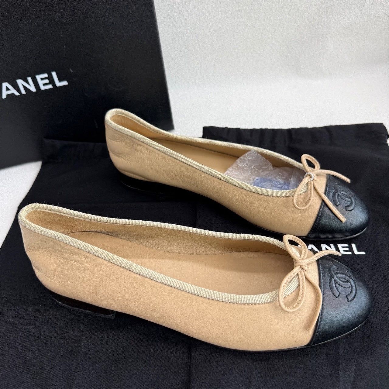 Chanel Chanel Black Lowtop Sneakers us_6 Women Size US 6 / IT 36 - 4 Thumbnail
