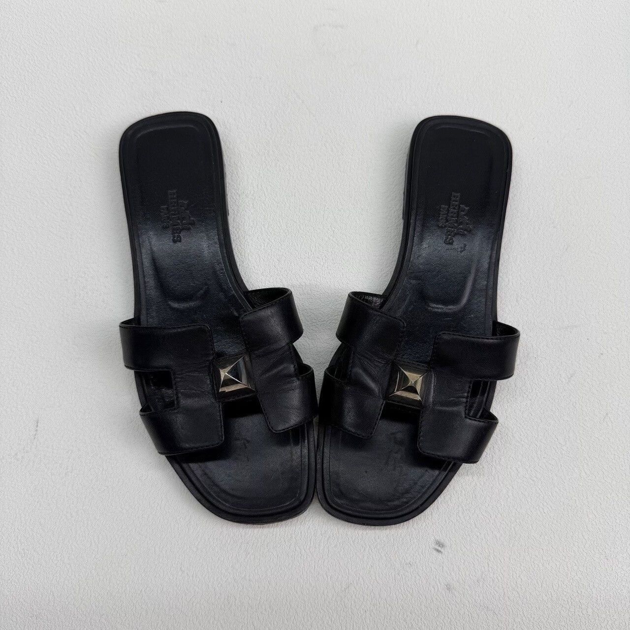 Hermes Hermes Black Sandals us_5 Women Size US 5 / IT 35 - 9 Thumbnail