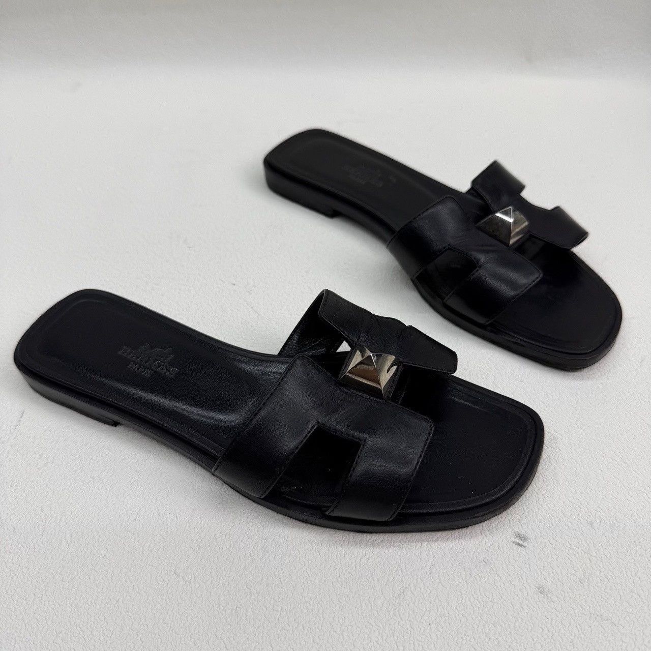 Hermes Hermes Black Sandals us_5 Women Size US 5 / IT 35 - 3 Thumbnail