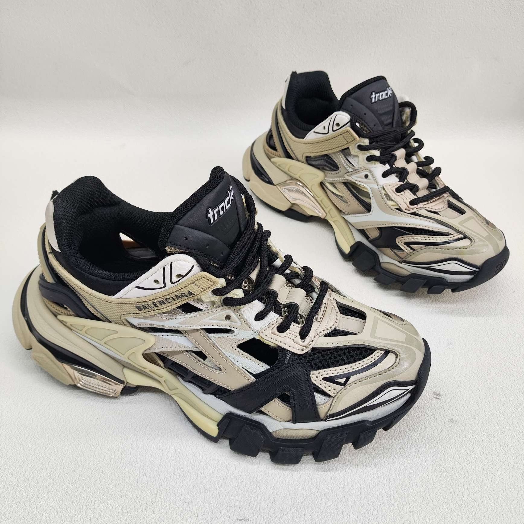 Balenciaga Balenciaga Multi Lowtop Sneakers us_6 Women Size US 6 / IT 36 - 3 Thumbnail