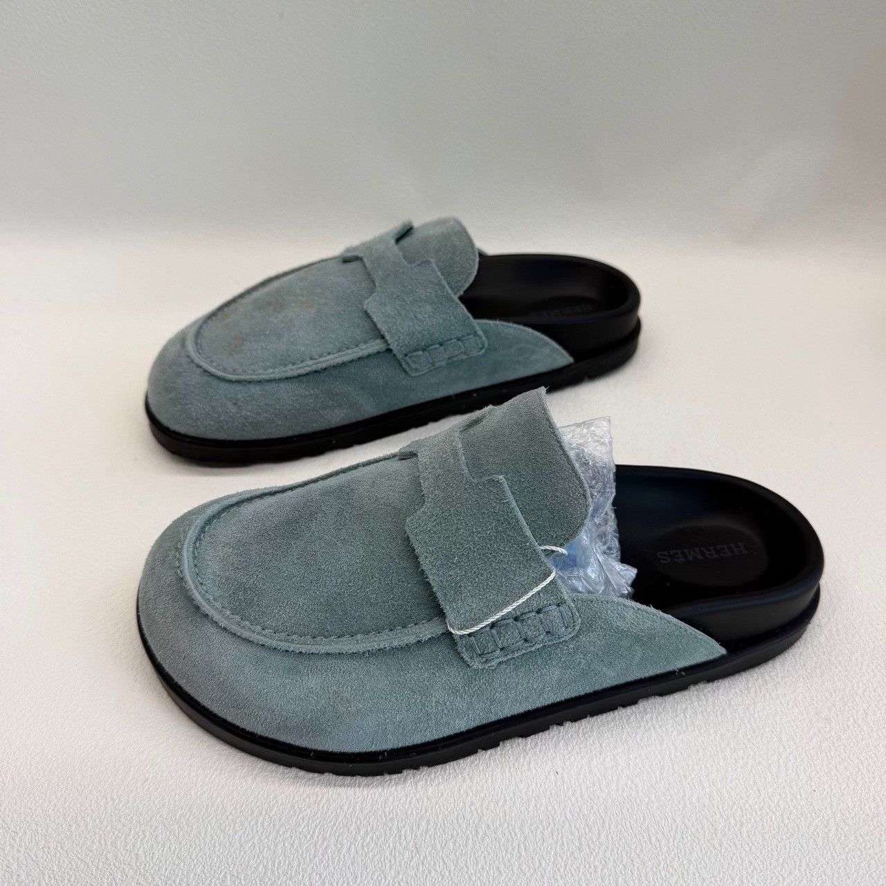 Hermes Hermes Blue Lowtop Sneakers us_6 Women Size US 6 / IT 36 - 2 Thumbnail