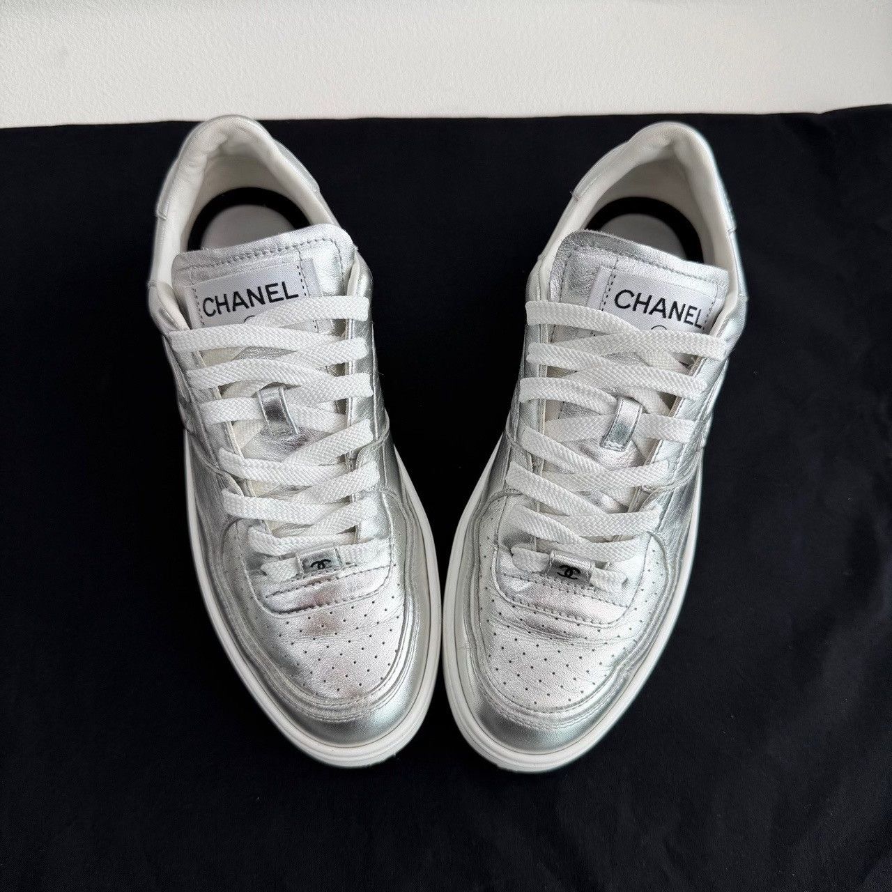 Chanel Chanel Leather Silver Lowtop Sneakers us_7-5 Women Size US 7.5 / IT 37.5 - 9 Thumbnail
