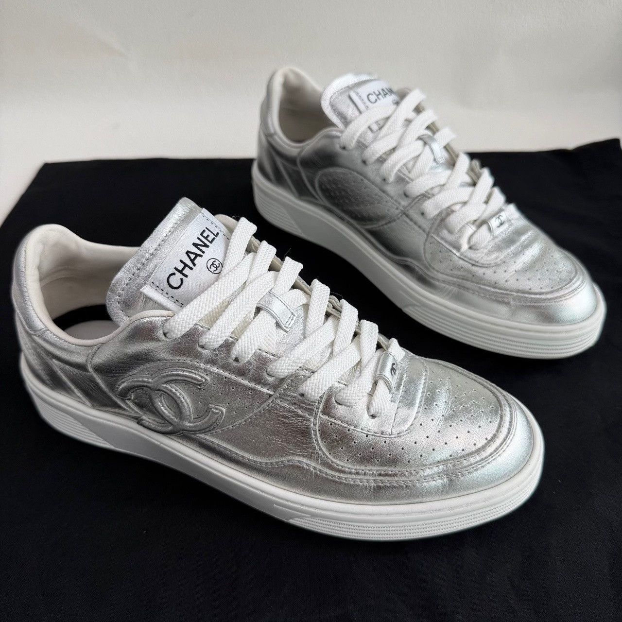 Chanel Chanel Leather Silver Lowtop Sneakers us_7-5 Women Size US 7.5 / IT 37.5 - 3 Thumbnail
