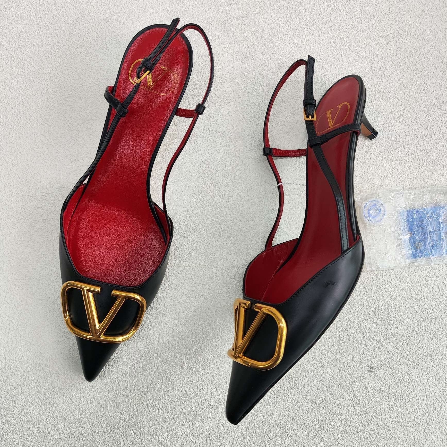 Valentino Valentino Retro Black Sandals us_7-5 Women Size US 7.5 / IT 37.5 - 8 Thumbnail