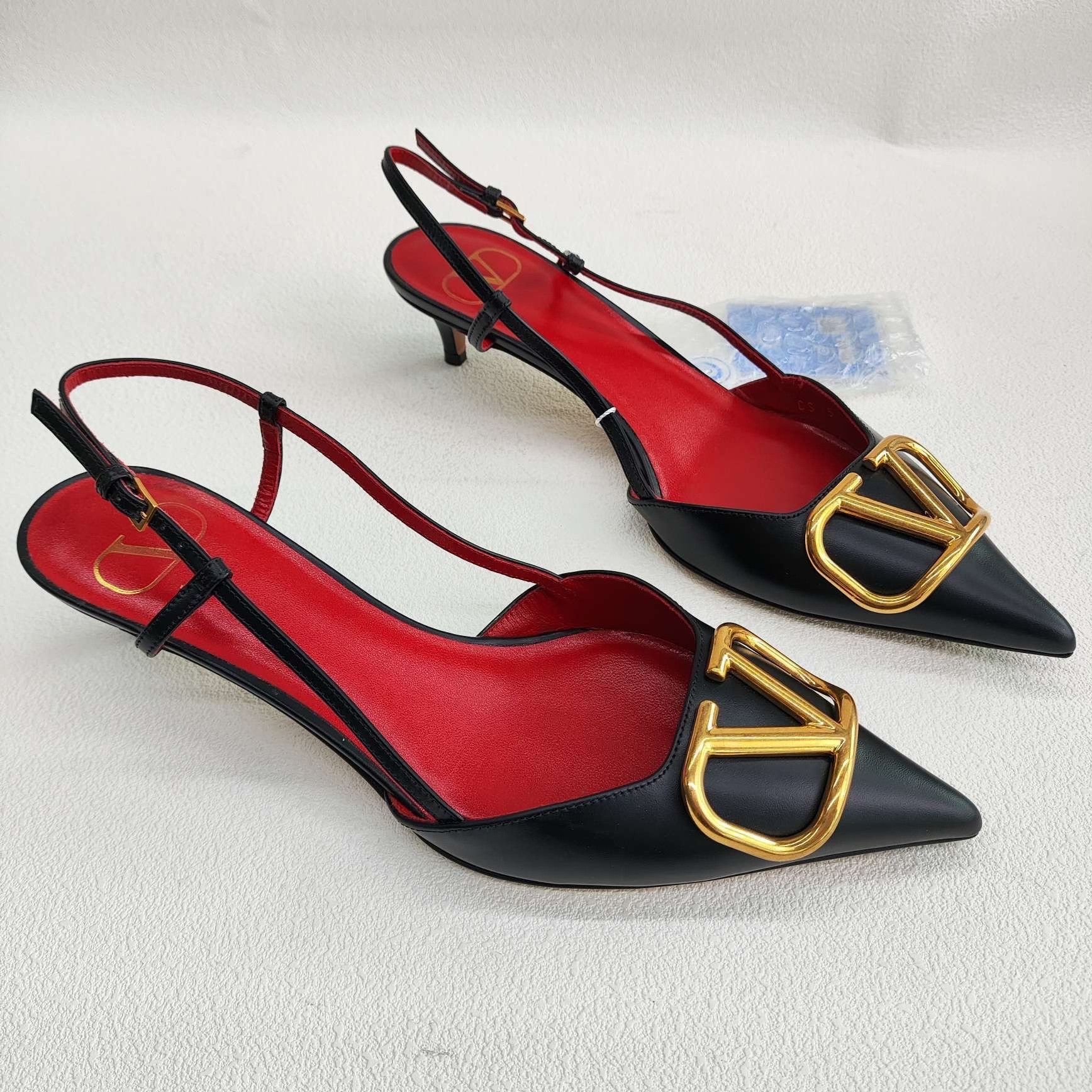 Valentino Valentino Retro Black Sandals us_7-5 Women Size US 7.5 / IT 37.5 - 3 Thumbnail