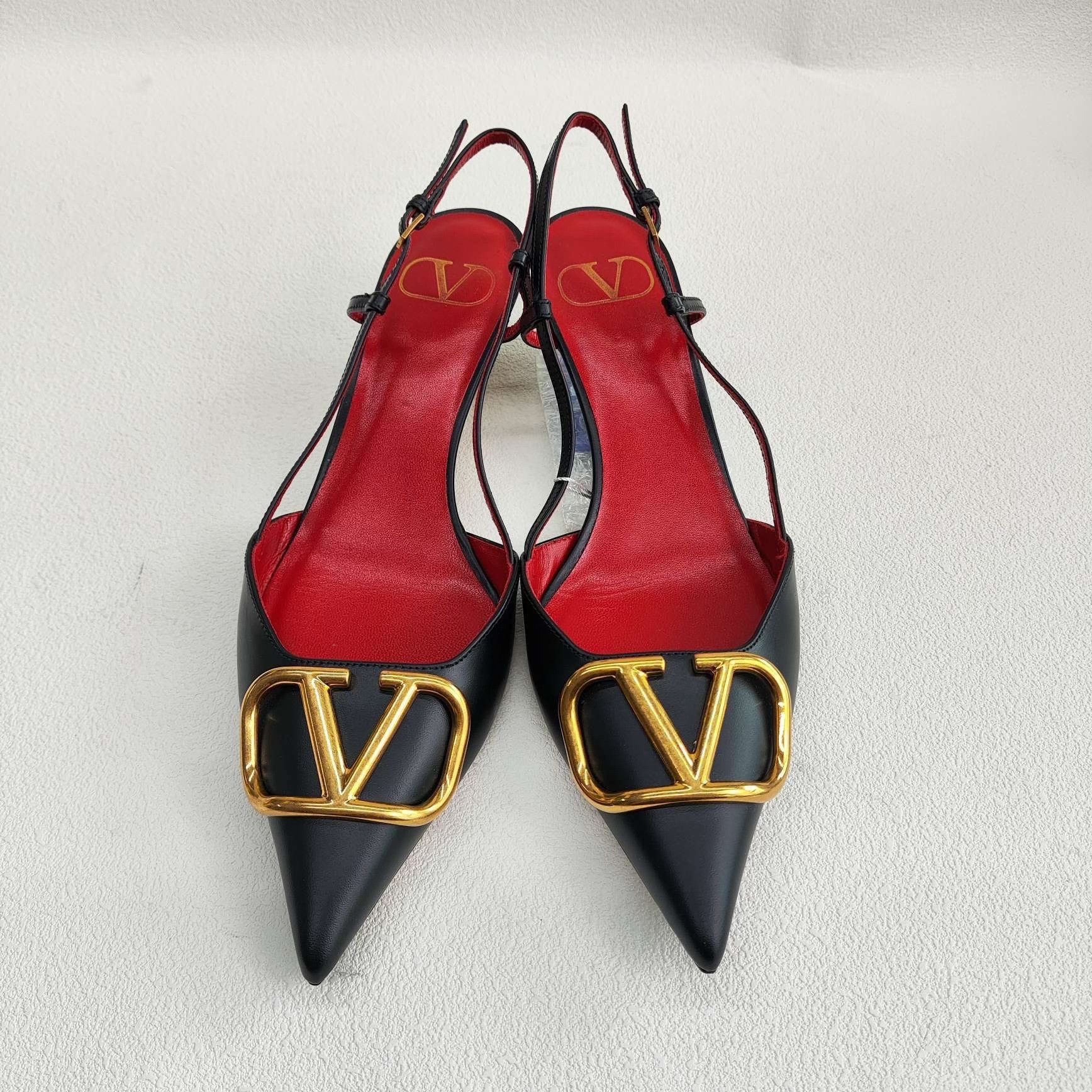 Valentino Valentino Retro Black Sandals us_7-5 Women Size US 7.5 / IT 37.5 - 2 Thumbnail