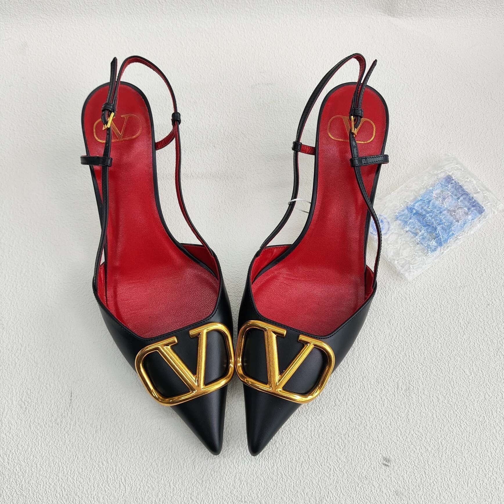Valentino Valentino Retro Black Sandals us_7-5 Women Size US 7.5 / IT 37.5 - 9 Thumbnail