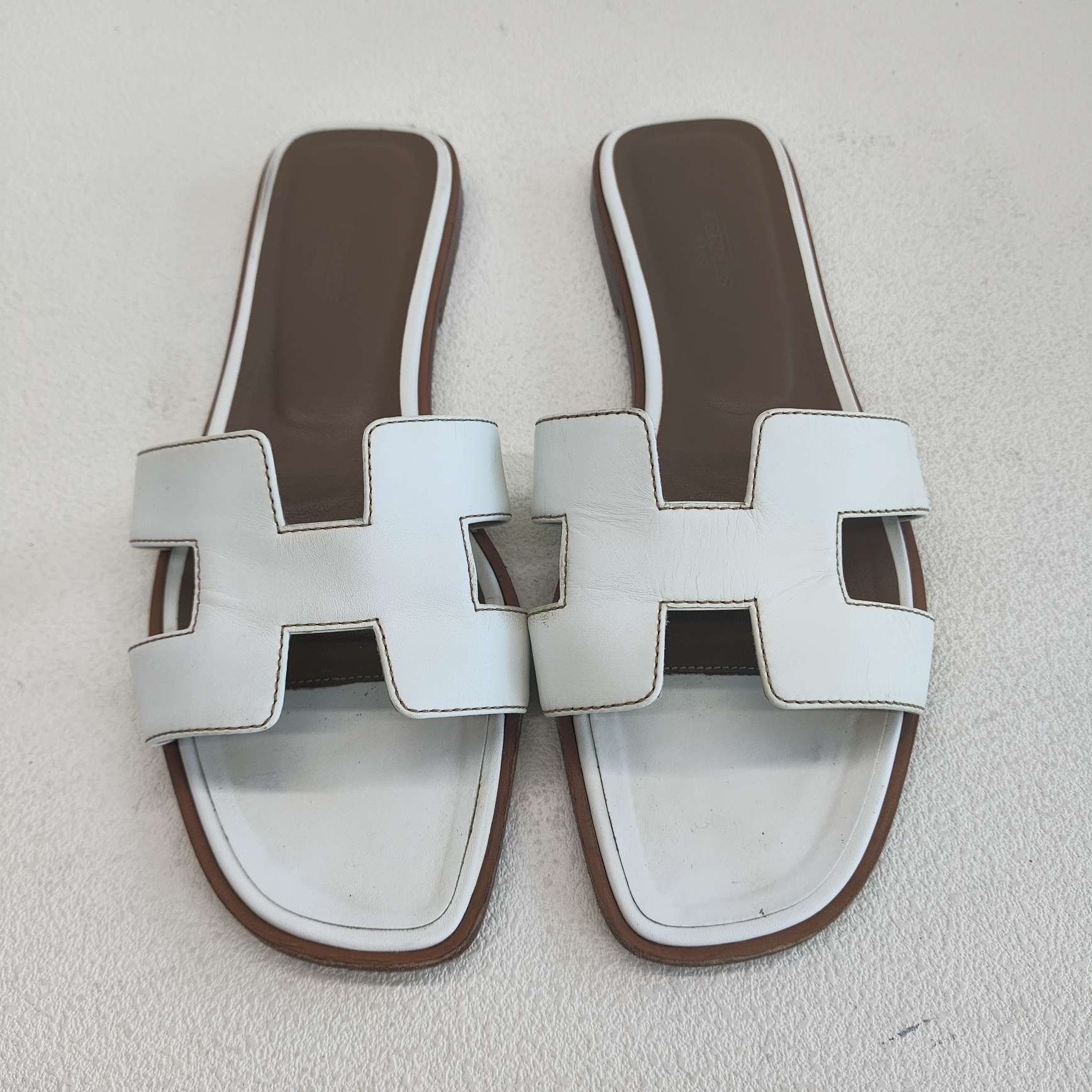 Hermes Hermes White Sandals us_7-5 Women Size US 7.5 / IT 37.5 - 2 Thumbnail