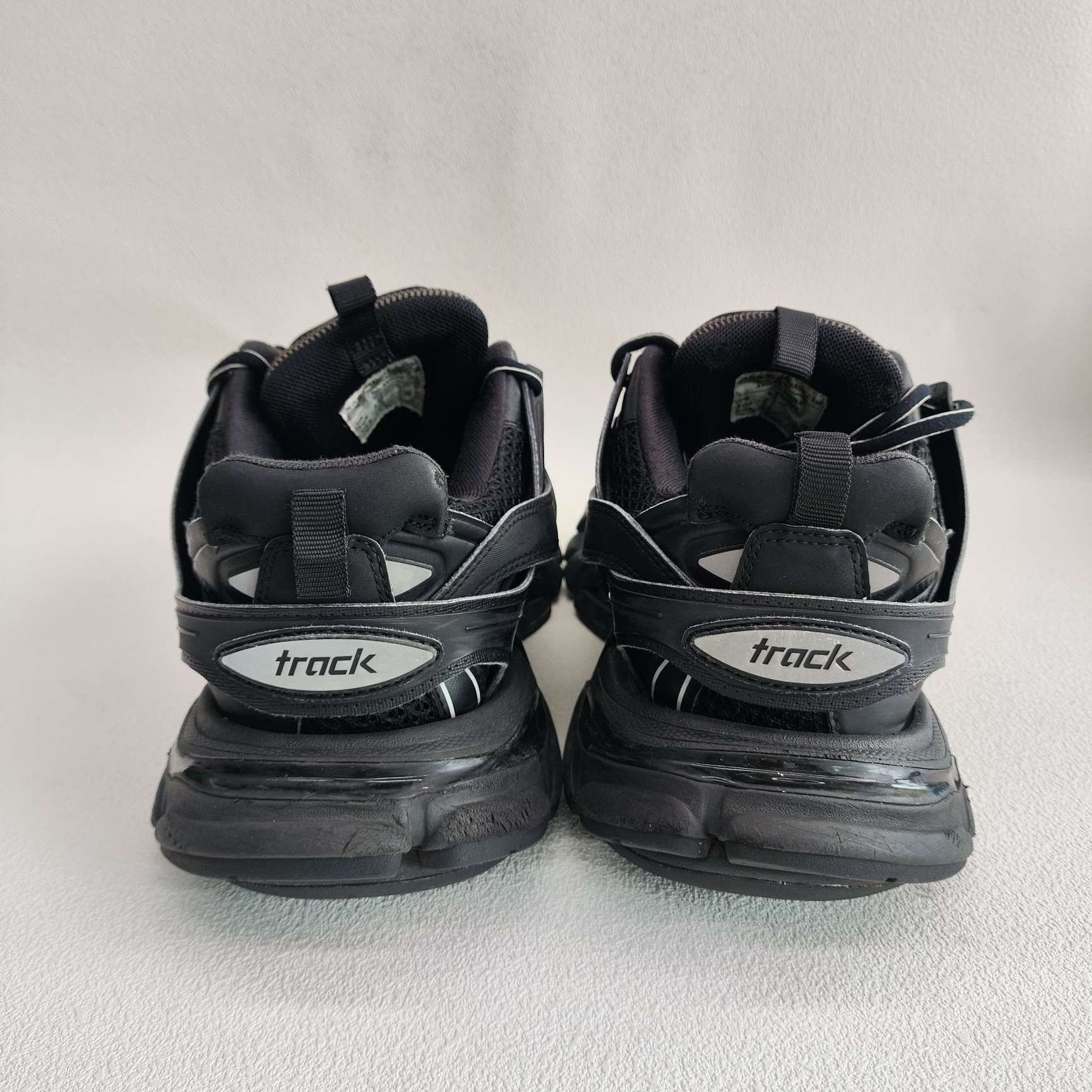 Balenciaga Balenciaga Distressed Black Lowtop Sneakers 9 Men Size US 9 / EU 42 - 5 Thumbnail