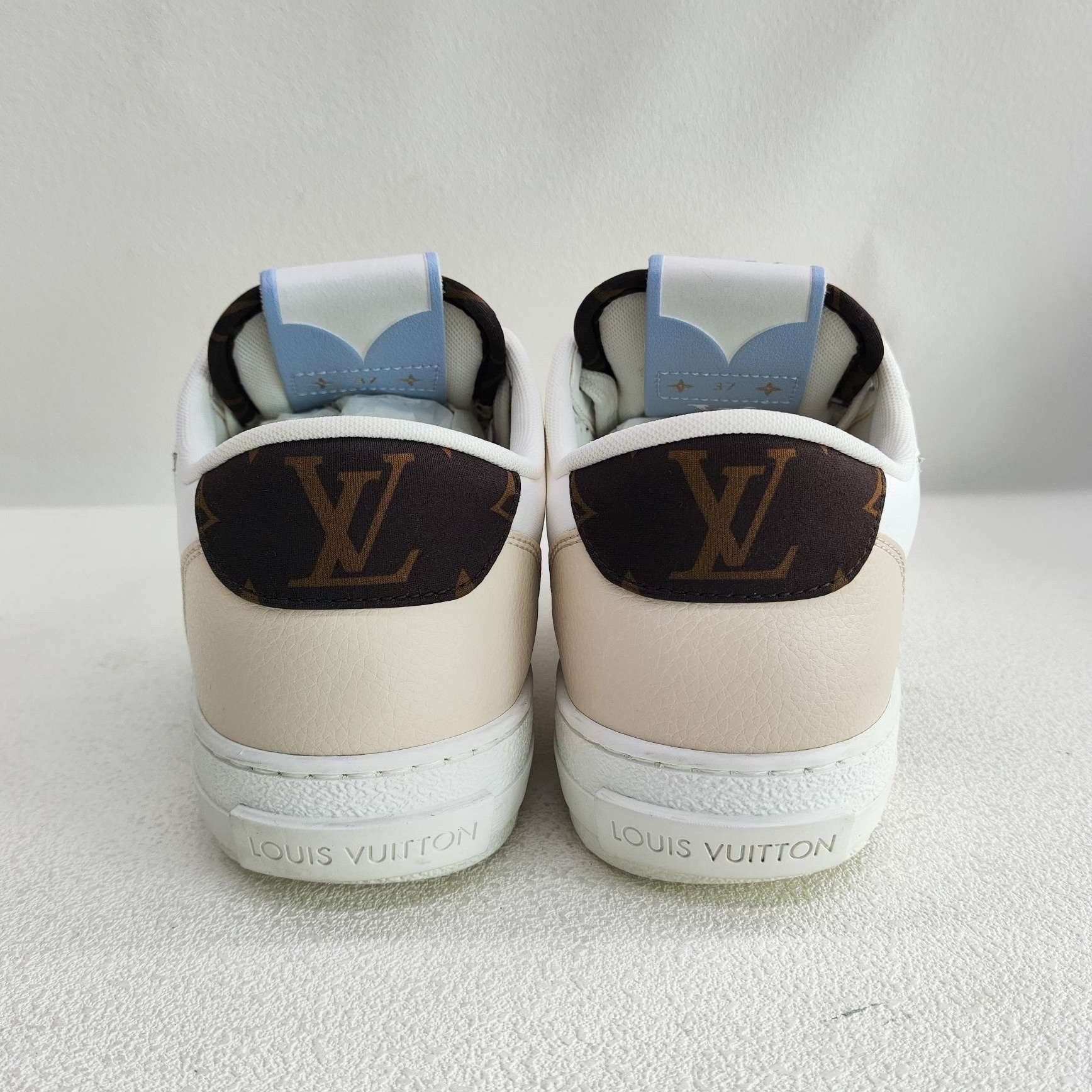 Louis Vuitton Louis Vuitton White Lowtop Sneakers us_6-5 Women Size US 6.5 / IT 36.5 - 4 Thumbnail