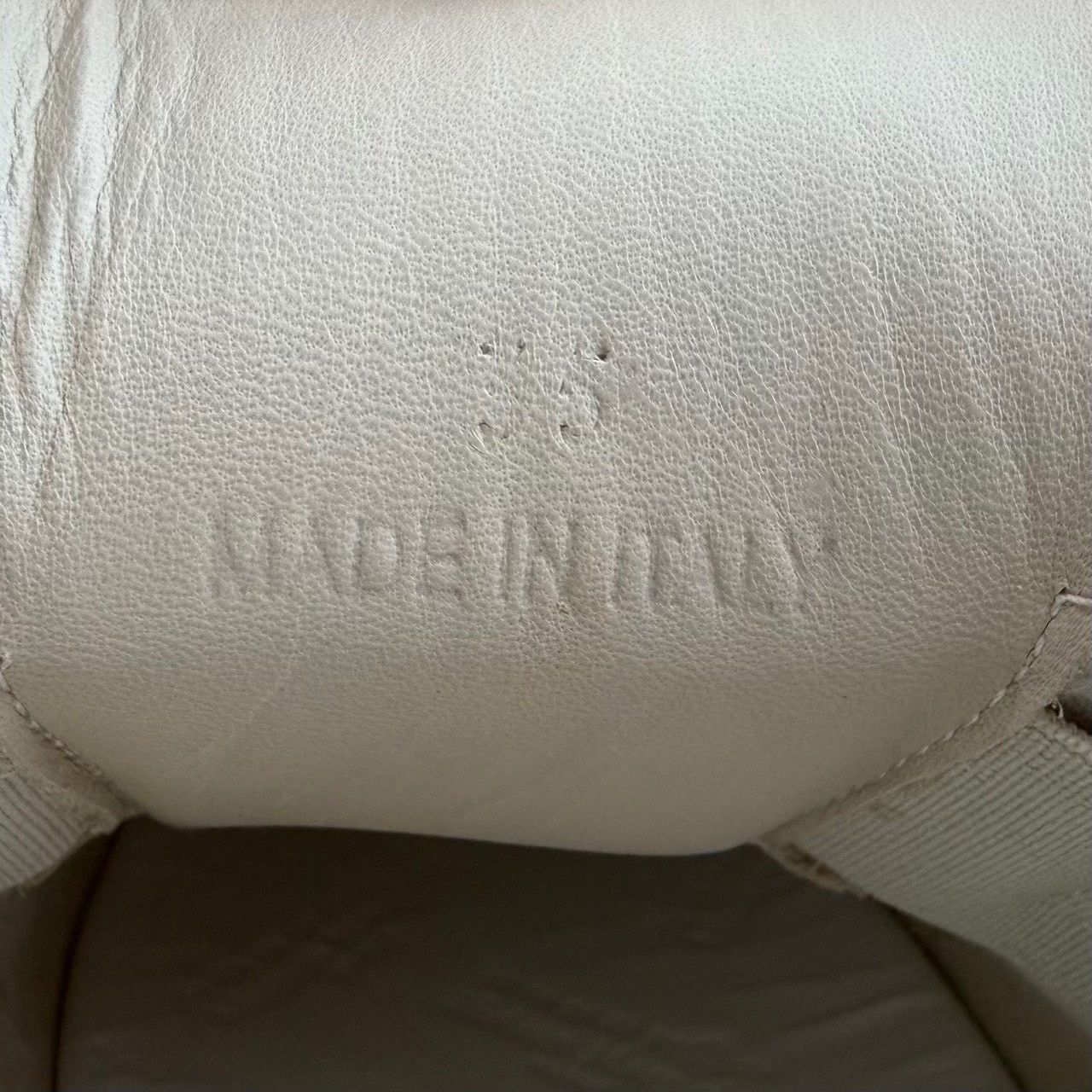 Maison Margiela Maison Margiela White Lowtop Sneakers us_5 Women Size US 5 / IT 35 - 6 Thumbnail