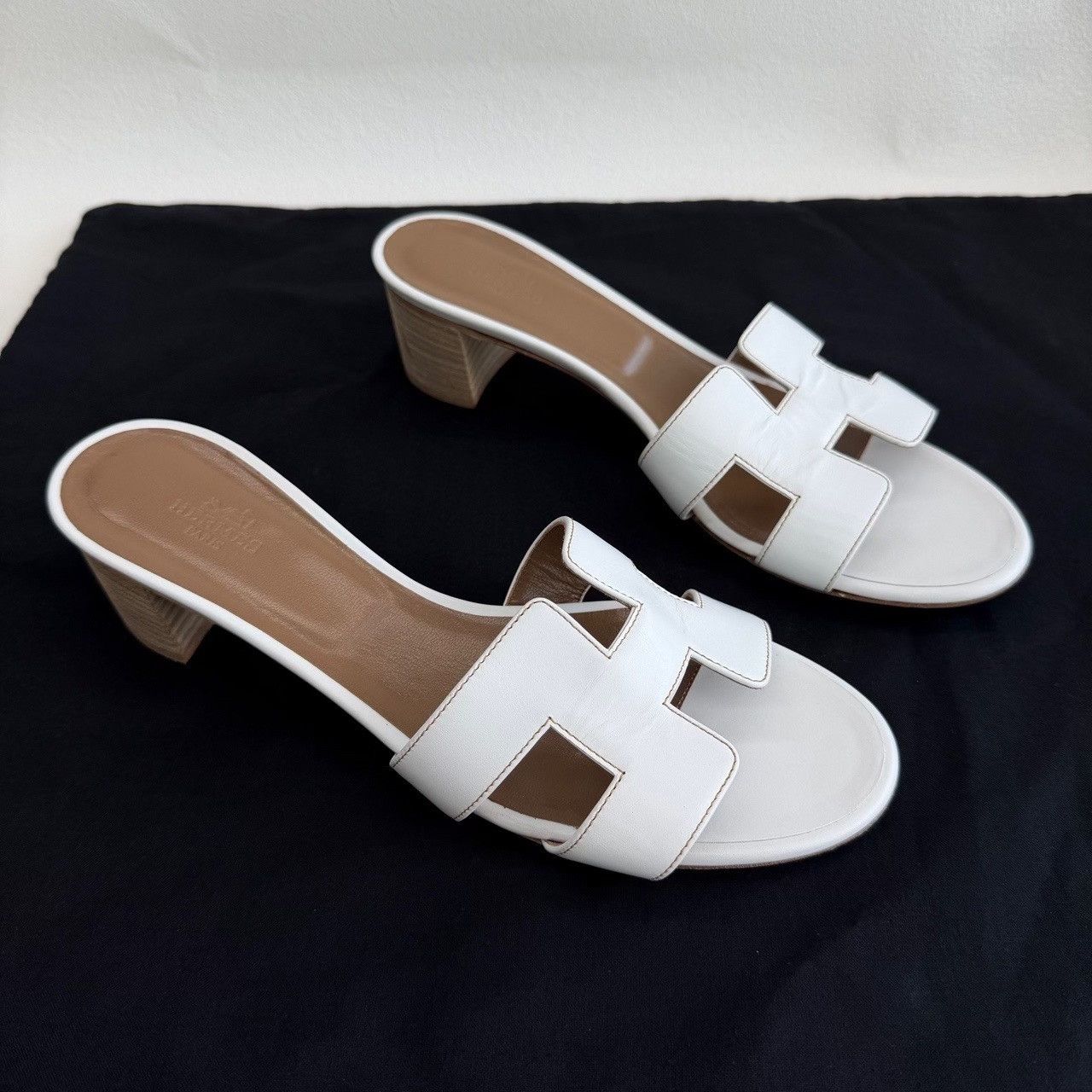 Hermes Hermes White Sandals us_8-5 Women Size US 8.5 / IT 38.5 - 3 Thumbnail