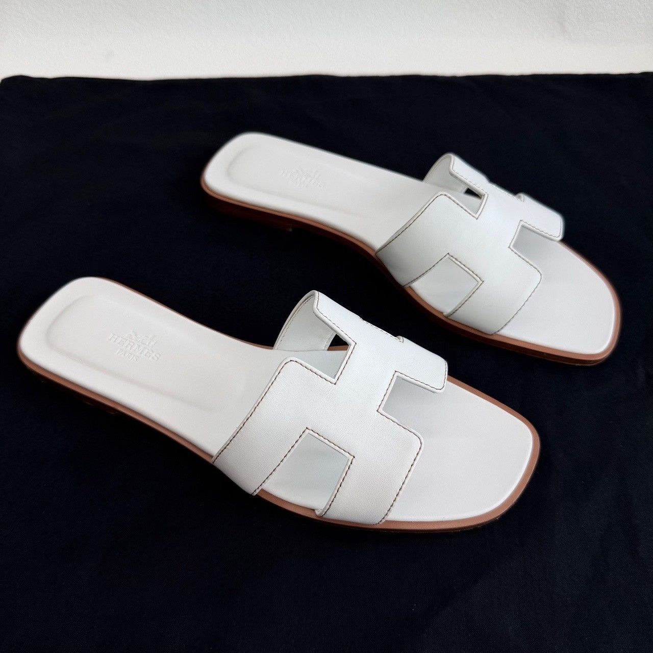 Hermes Hermes White Sandals us_8-5 Women Size US 8.5 / IT 38.5 - 3 Thumbnail