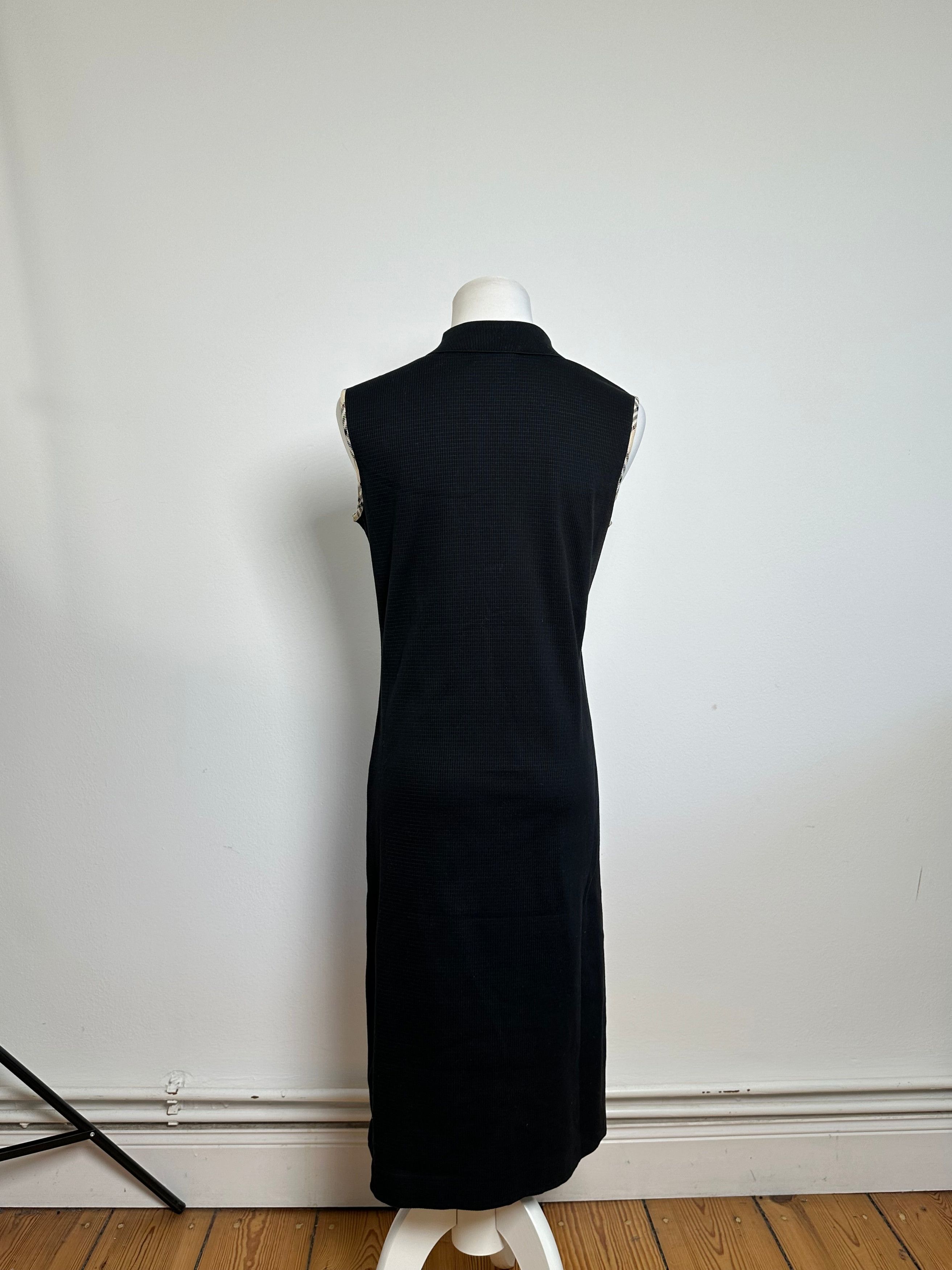 Burberry Vintage Sleeveless Dress Black 38/M Size M / US 6-8 / IT 42-44 - 3 Thumbnail