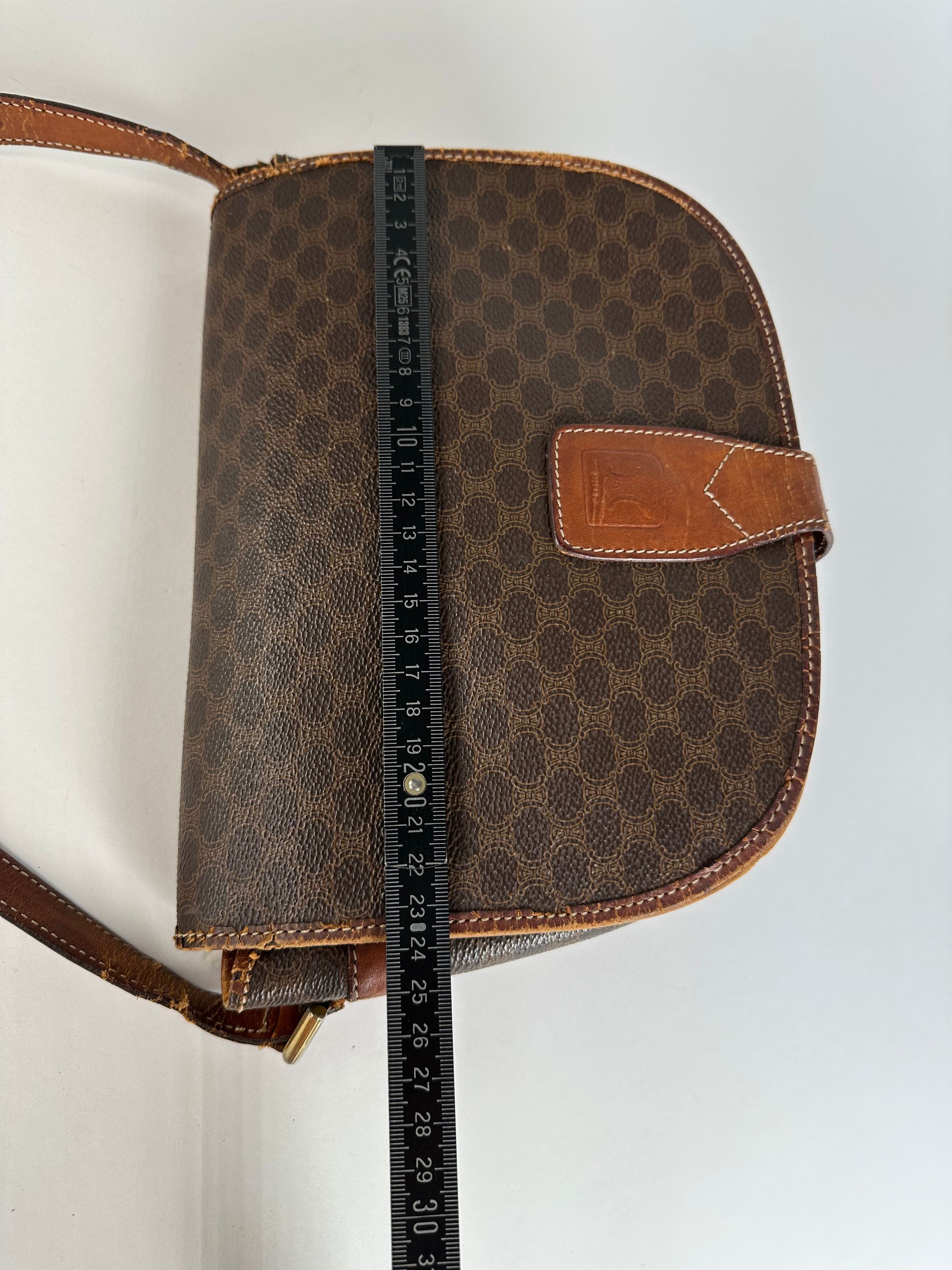 Celine Vintage Paris Triomphe Monogram Leather Shoulder Bag Brown Size ONE SIZE - 14 Thumbnail